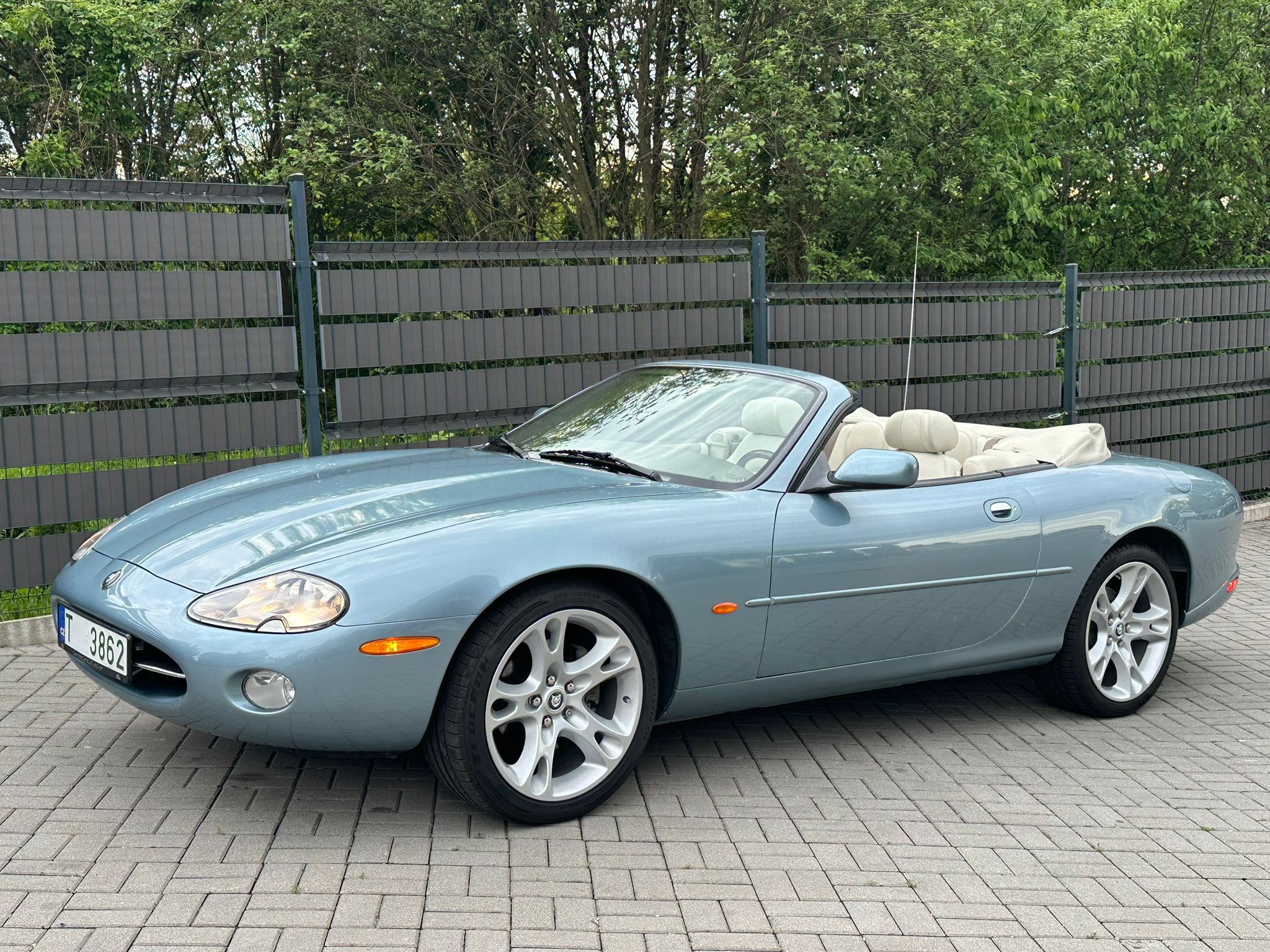 Jaguar XK8, 14.400km 4.2V8 2003 CALIFORNIA - fotka 5