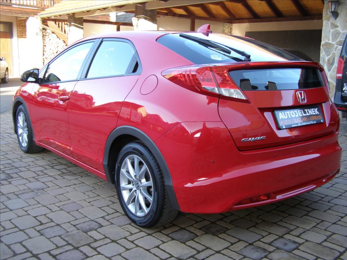 Honda Civic, 1,4   VTEC 1MAJITEL po STK - fotka 3