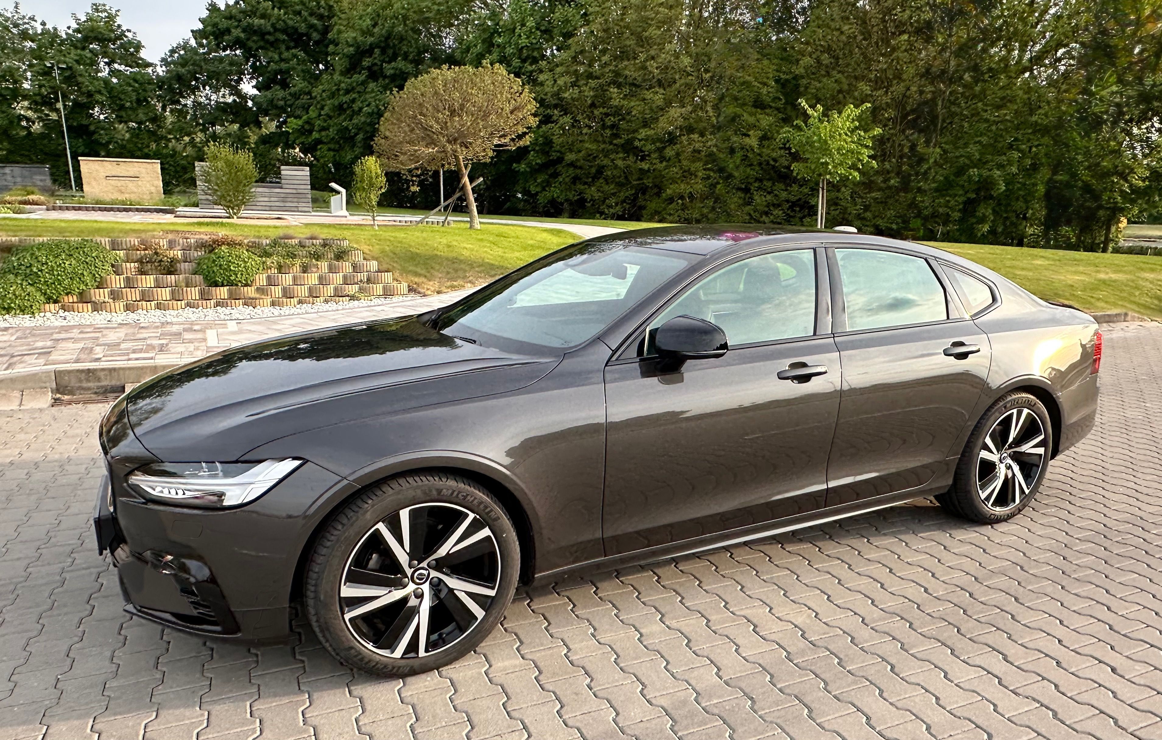 Volvo S90, R-Design, 40tkm, DPH, Webasto - fotka 2