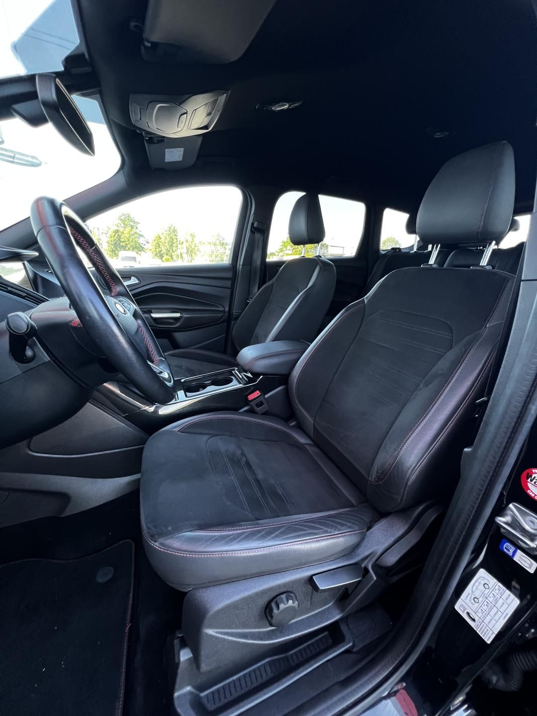 Ford Kuga, 1.5 EcoBoost ST Line TZ - fotka 6