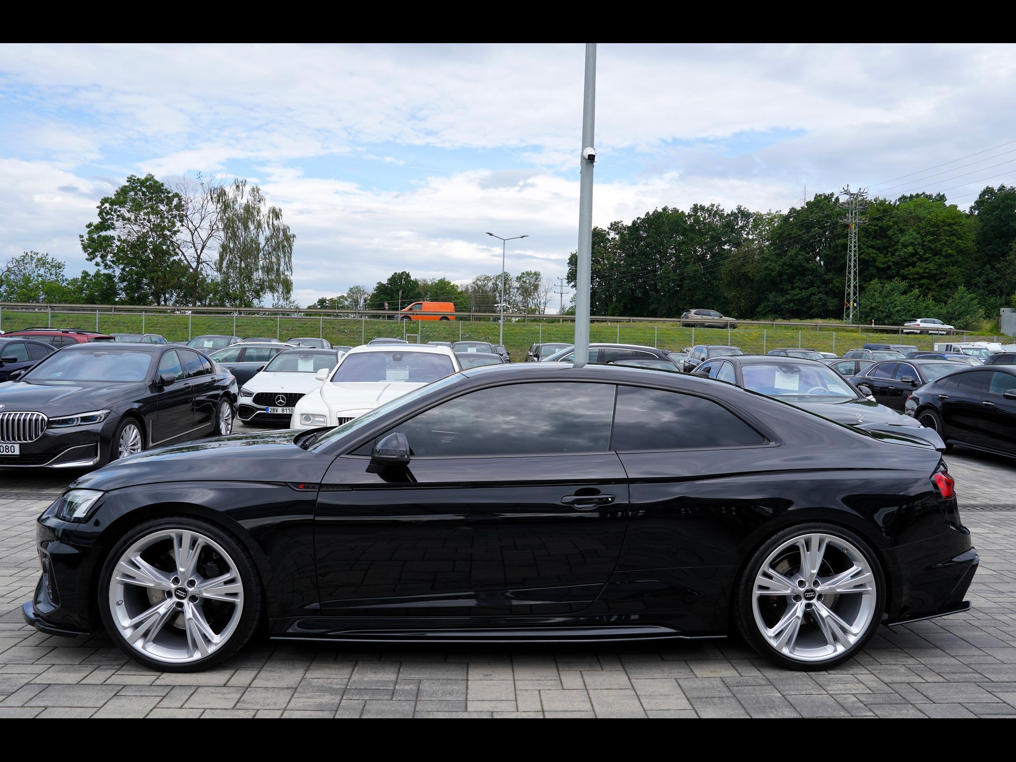 Audi RS5, 2.9 TFSI 331 Kw Quattro Sportb - fotka 3