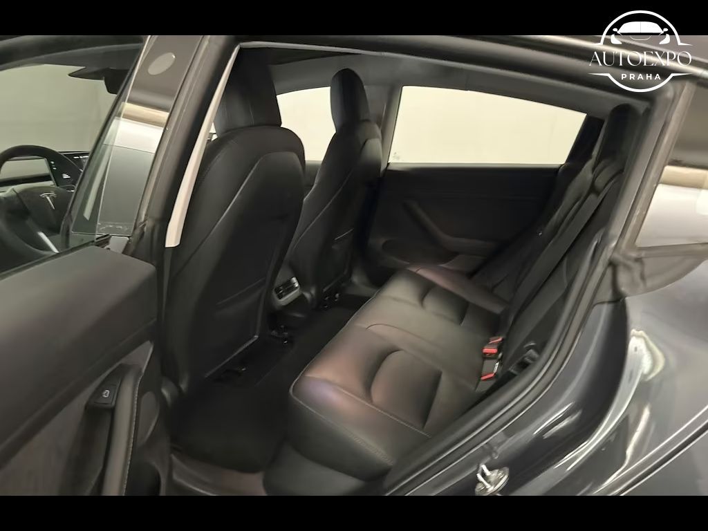 Tesla Model 3, Long Range Dual AWD - fotka 6