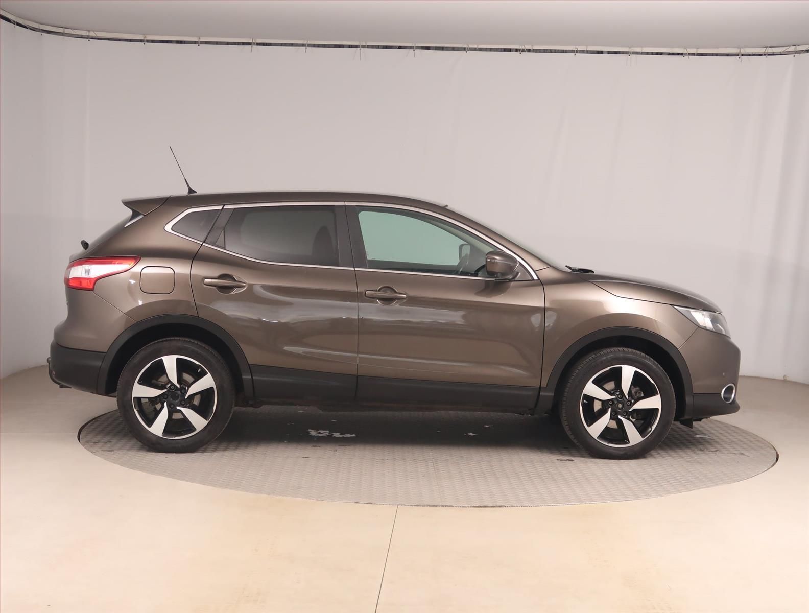 Nissan Qashqai, 1.5 dCi, Navi - fotka 6