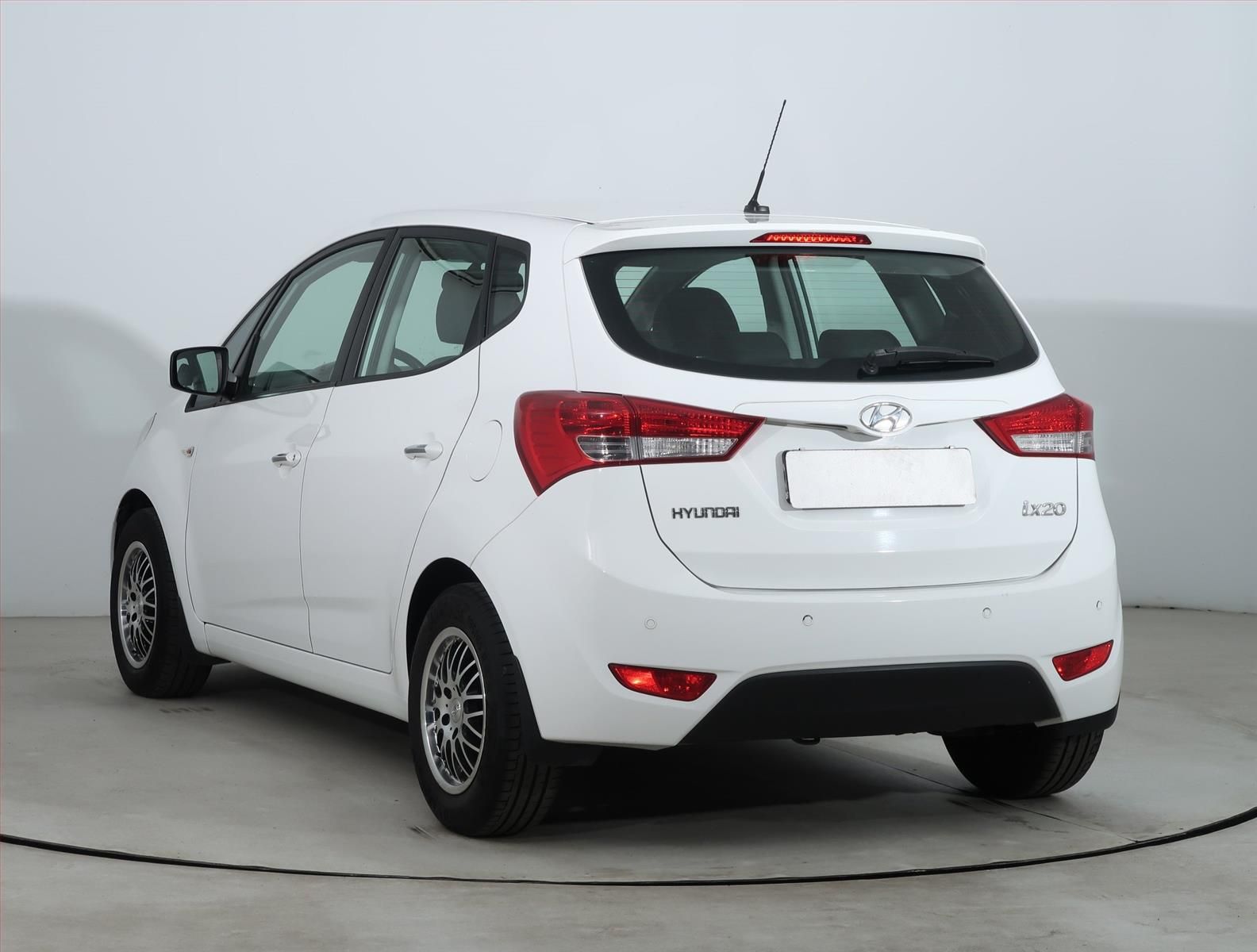 Hyundai ix20, 1.6 CVVT - fotka 4