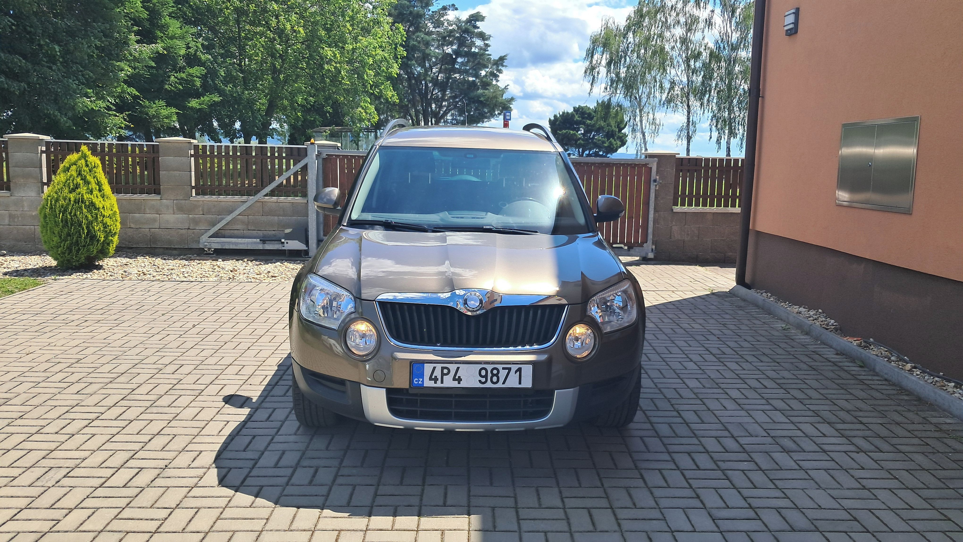 Škoda Yeti, 1.2 TSI / 77KW 1.MAJITEL ČR - fotka 2