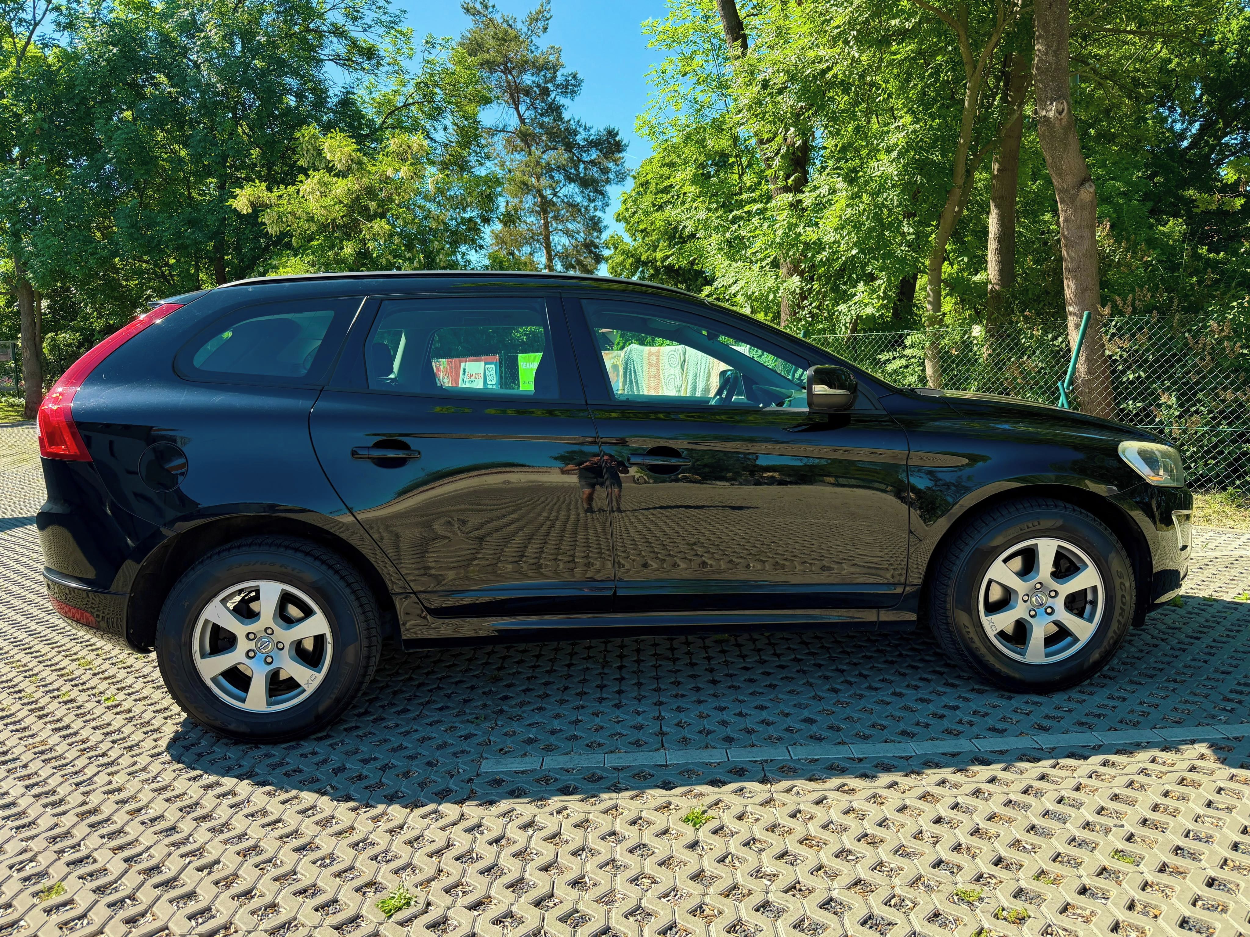 Volvo XC60, 2.4 D4 133 kW AWD (AUTOMAT) - fotka 4