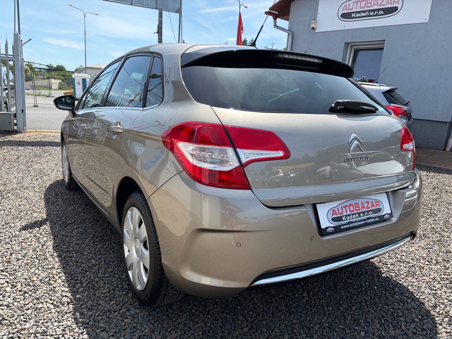 Citroën C4, 1,6 88kW, SERVISKA - fotka 3