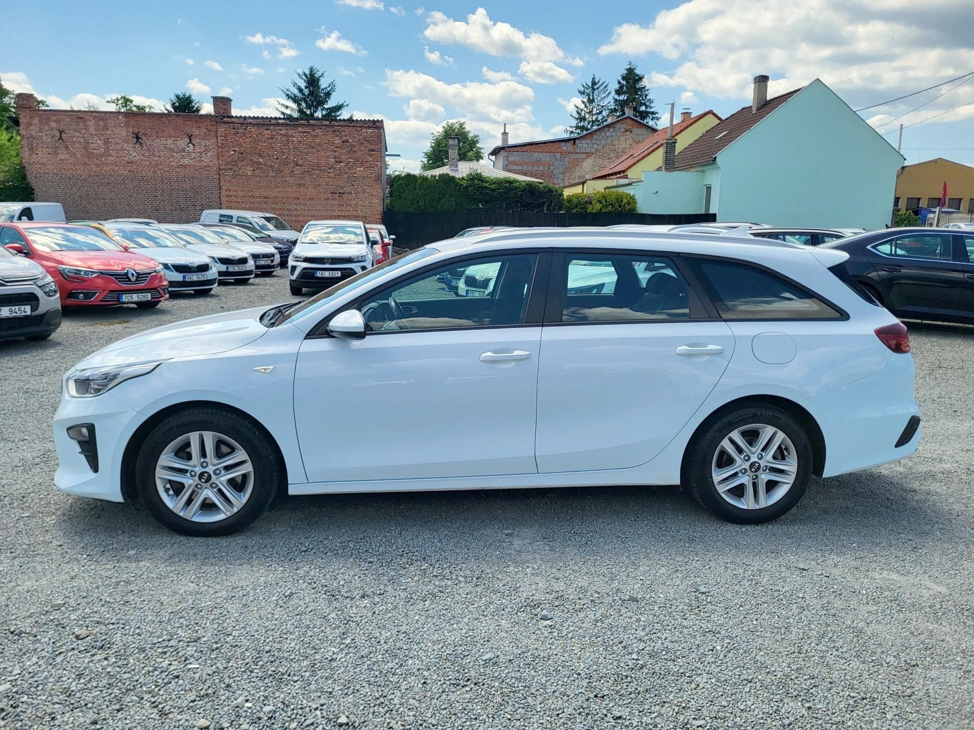 Kia Cee´d, SW 1.5 T-GDI 118kW *ČR - fotka 2