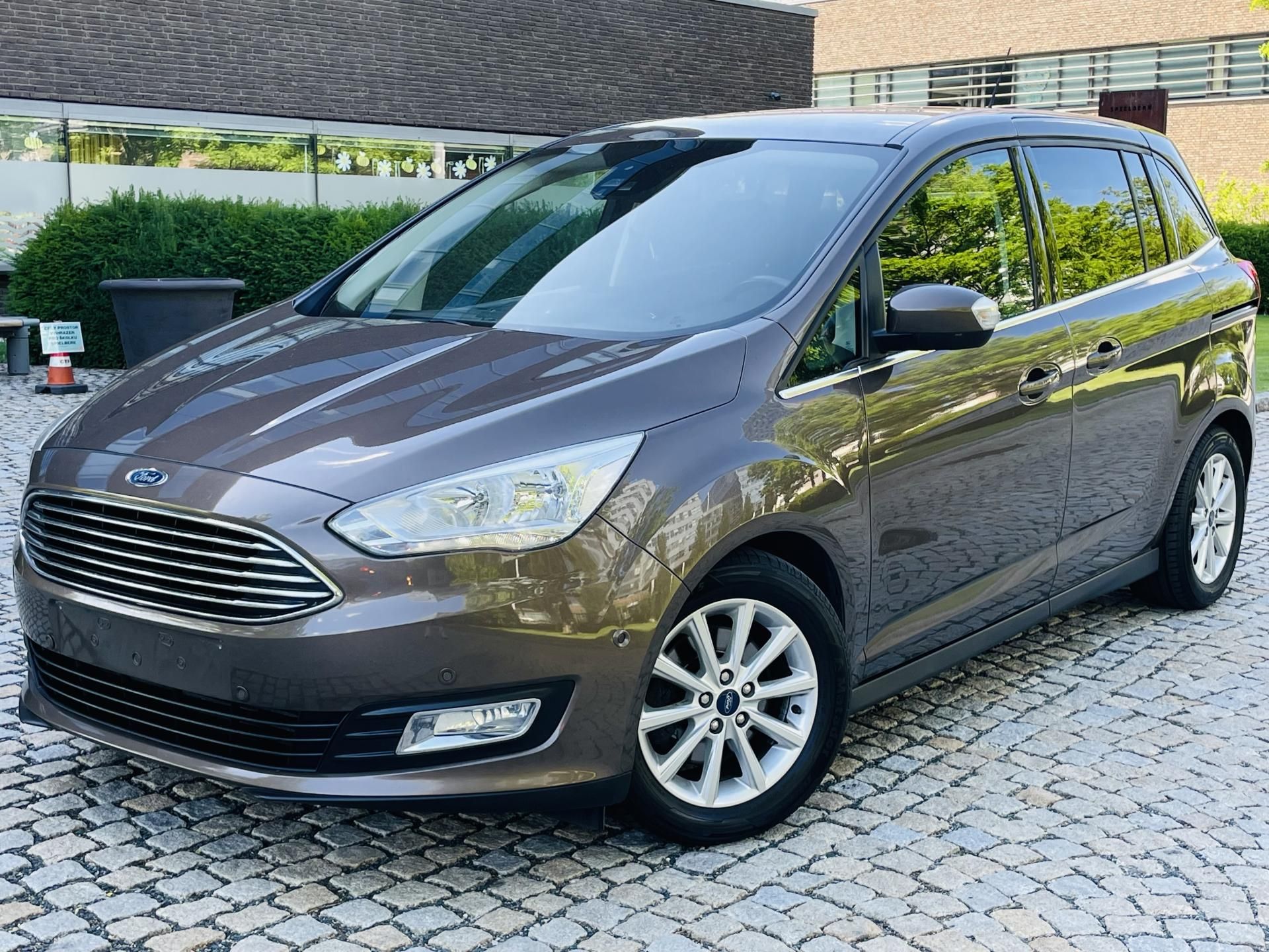 Ford Grand C-MAX, 2.0TDCi MAN TAŽNÉ 1MAJITEL - fotka 2