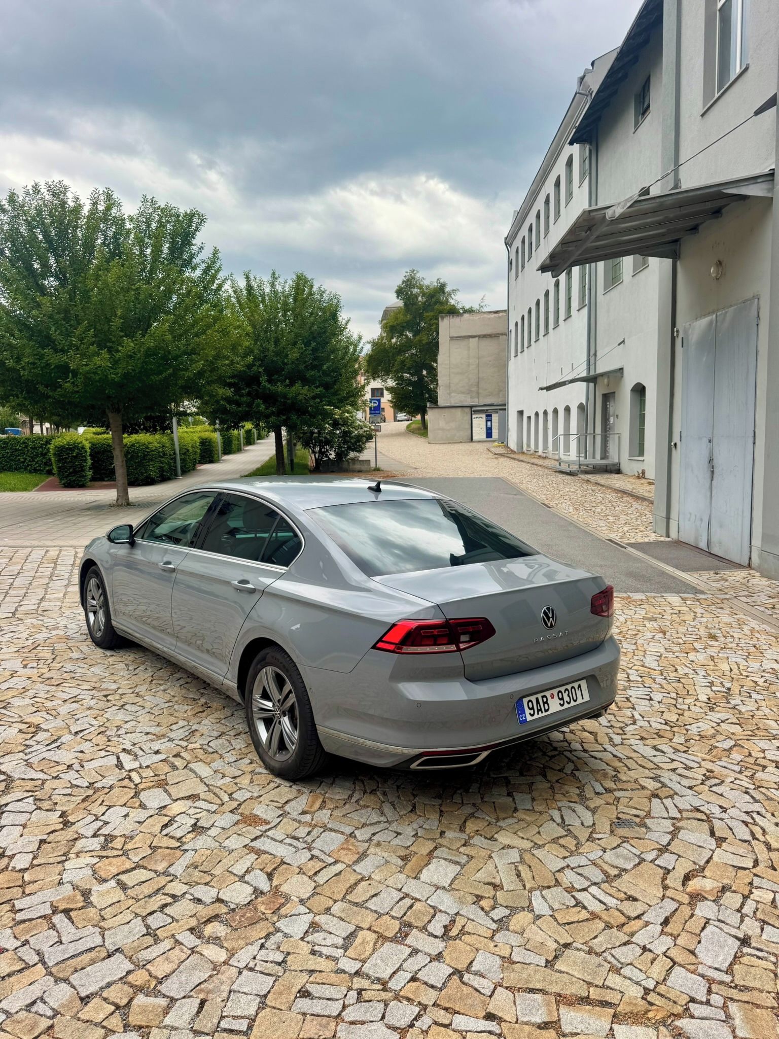 Volkswagen Passat, 2.0 TDI DSG Highline - fotka 3