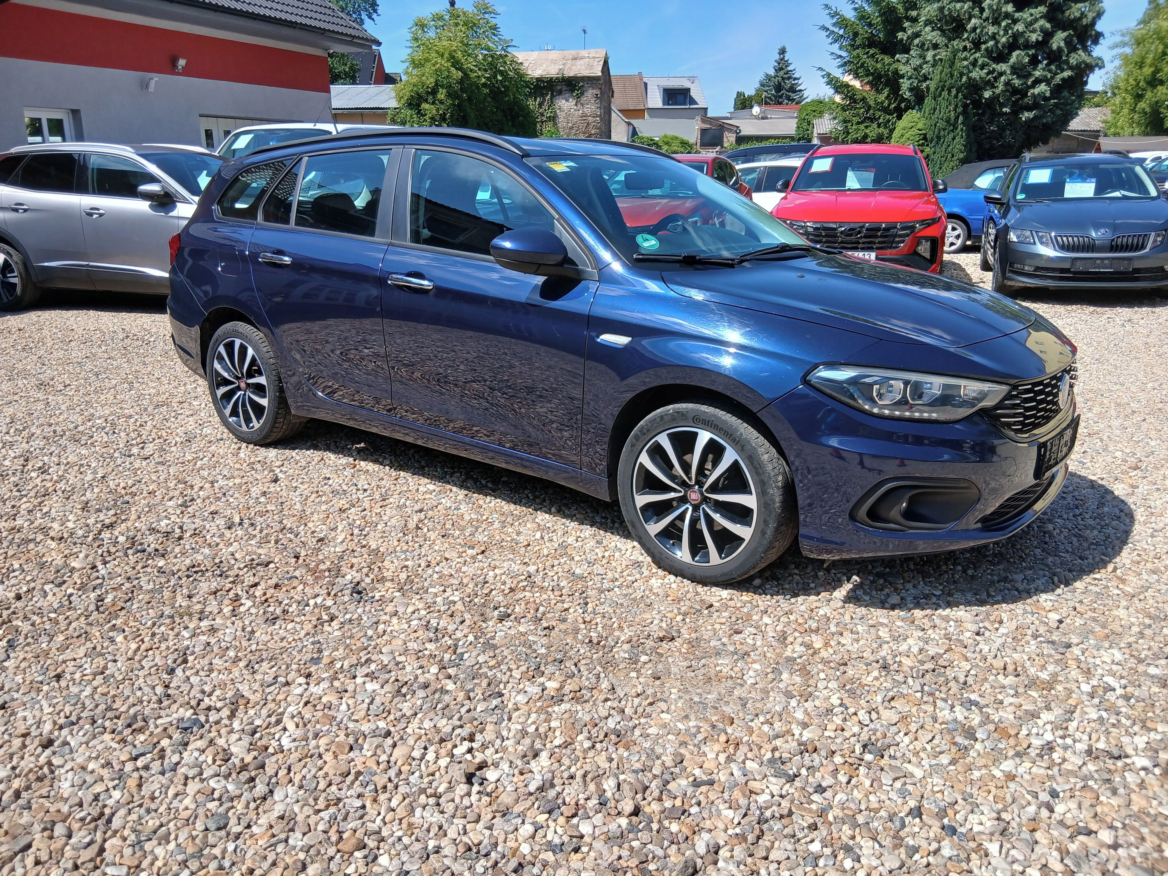 Fiat Tipo, 1.6MJTd 88KW Kombi S.Kniha - fotka 3