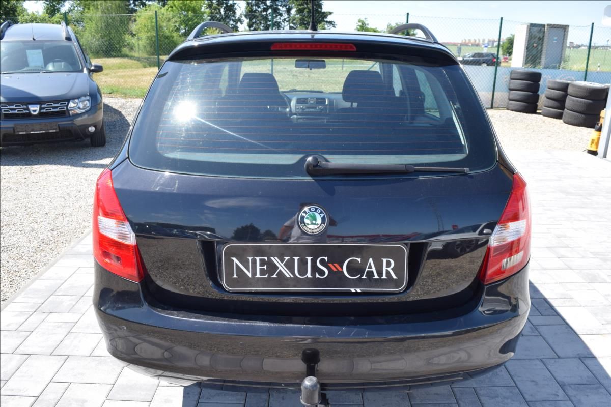 Škoda Fabia, 1,6 TDI TAŽNÉ PO SERVISE ALU - fotka 6