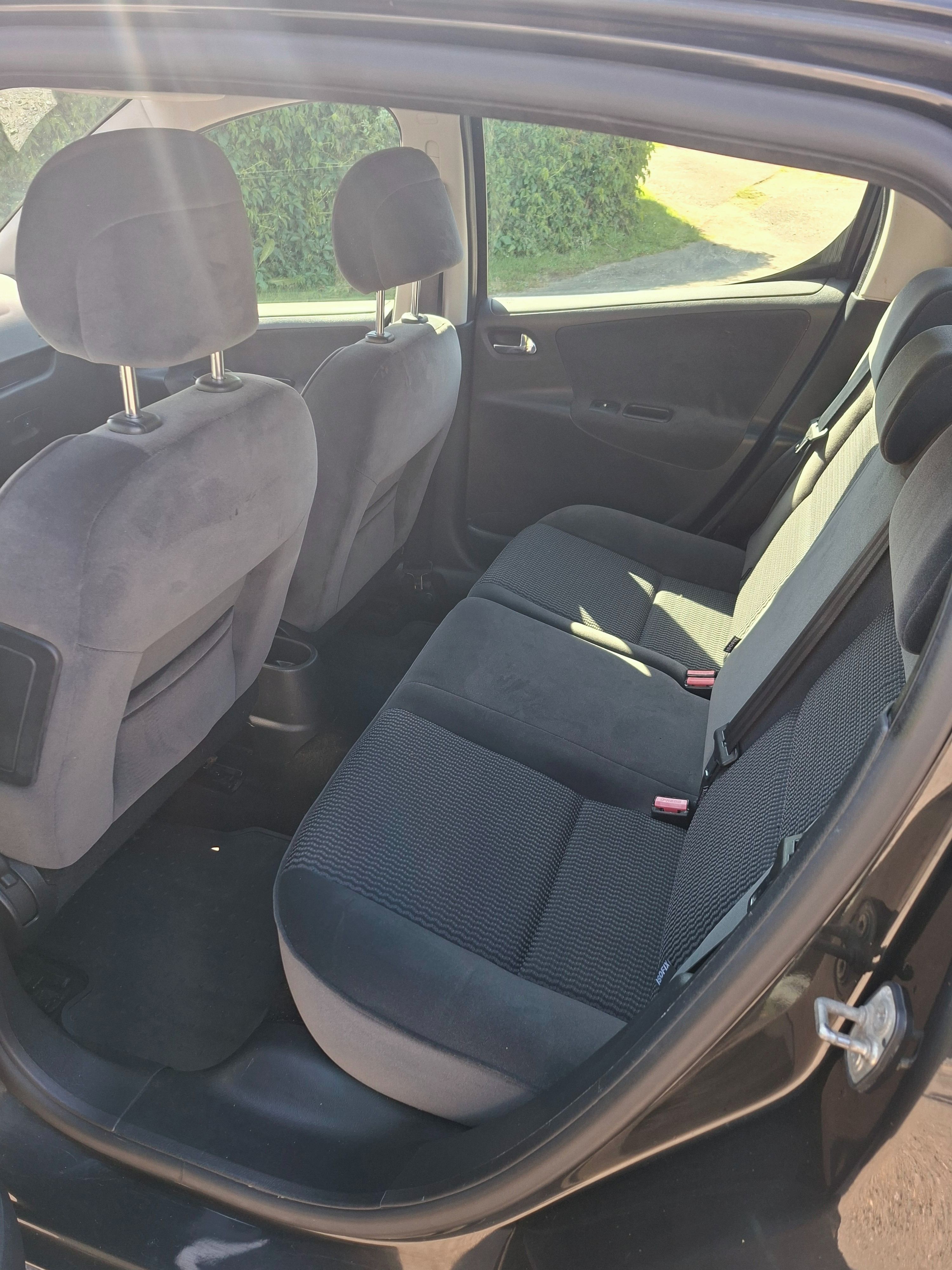 Peugeot 207, 1.4i 54kw 2007 - fotka 6