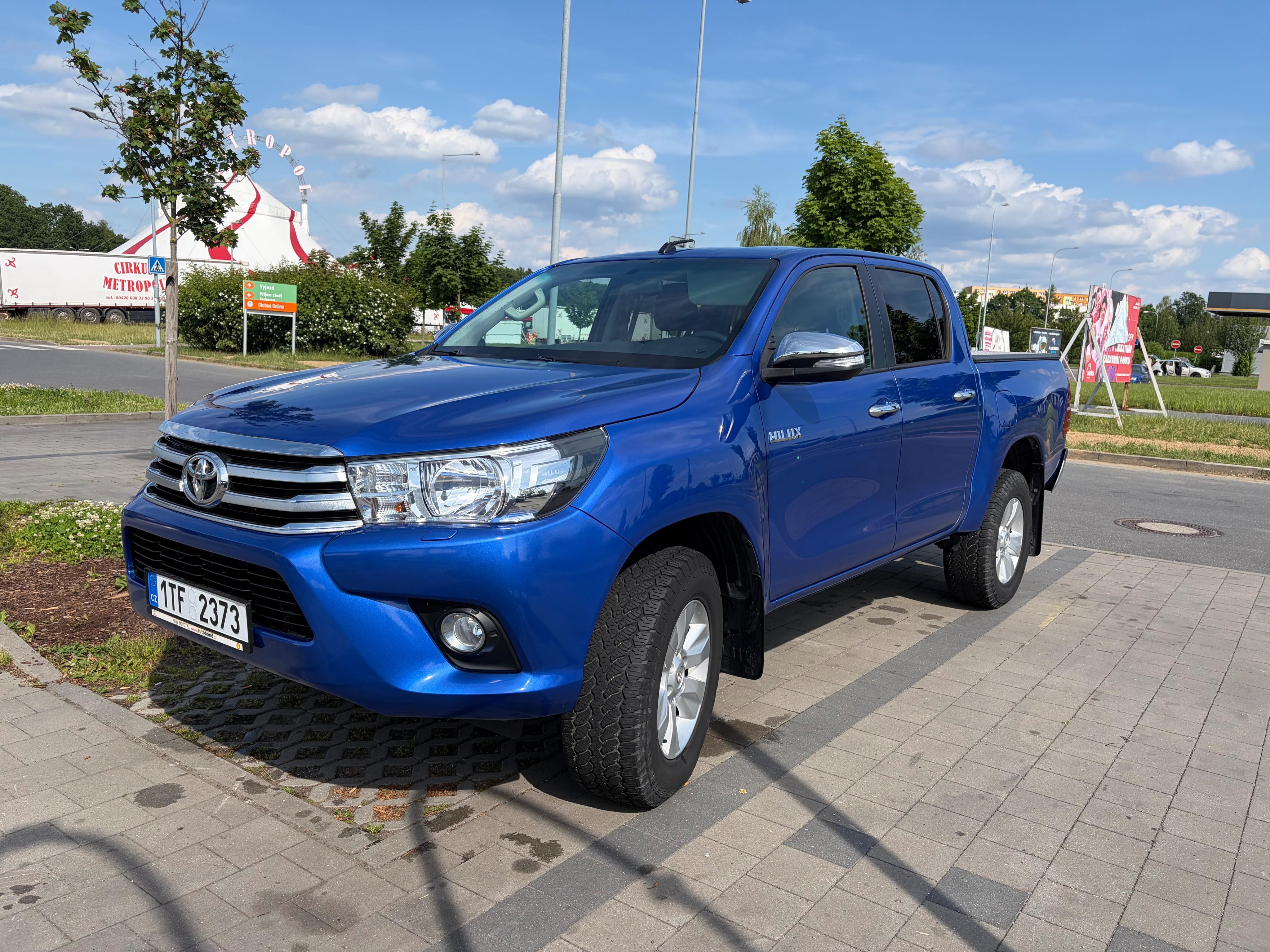Toyota Hilux, 2.4 D-4D 4x4 - 60 000km - fotka 2