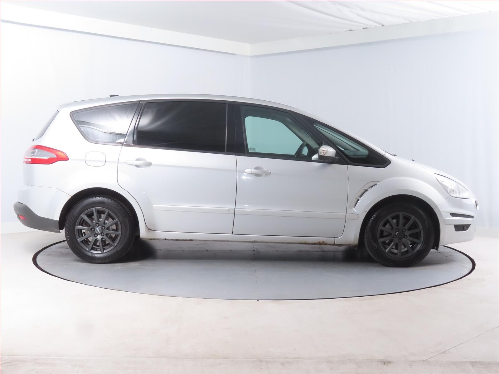 Ford S-MAX, 2.0 TDCi, po STK - fotka 6