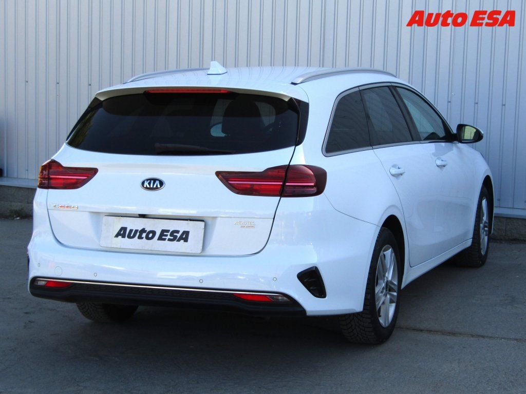 Kia Cee´d, 1.6 CRDI,1.maj,ČR - fotka 4