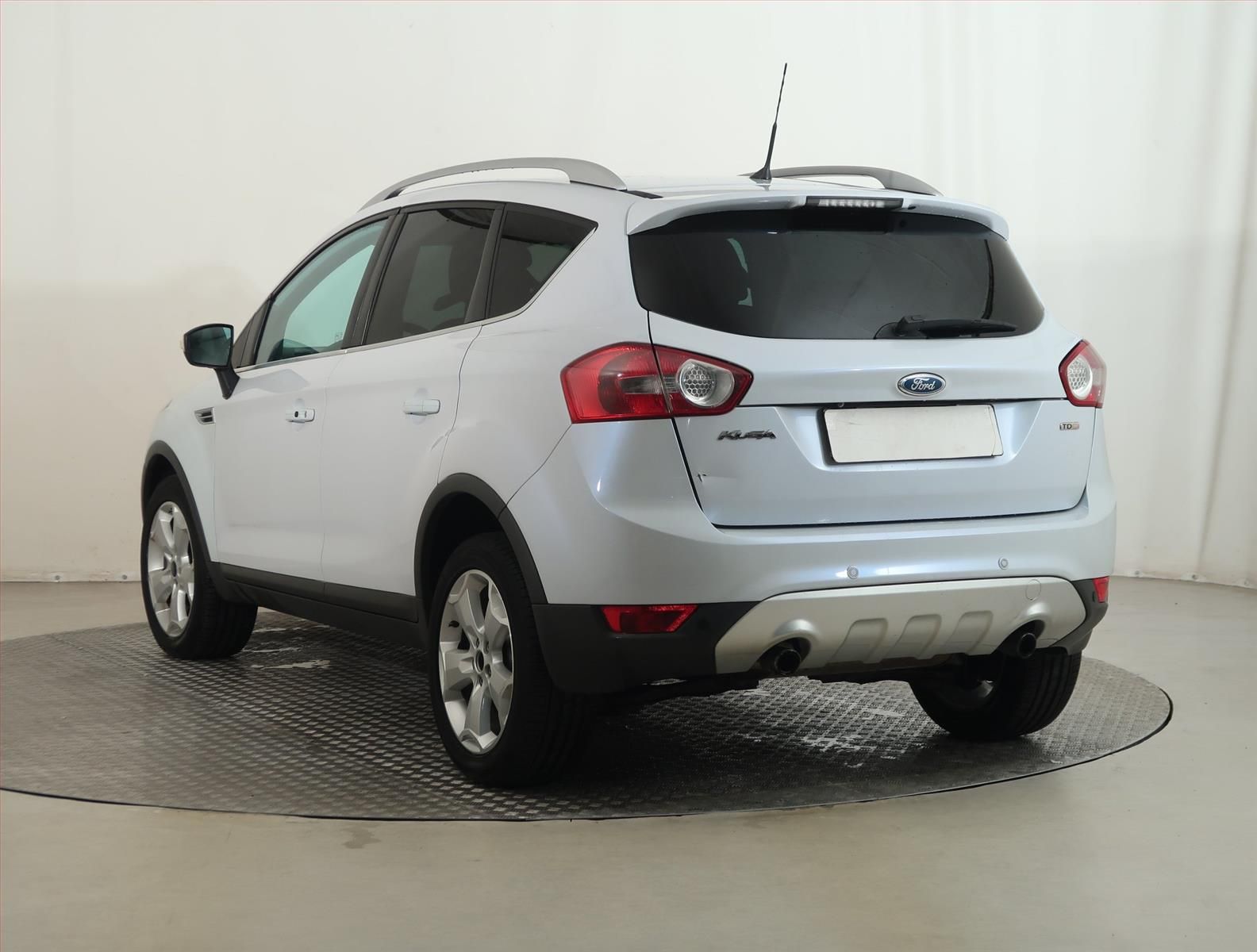 Ford Kuga, 2.0 TDCi, 4X4, Navi - fotka 4
