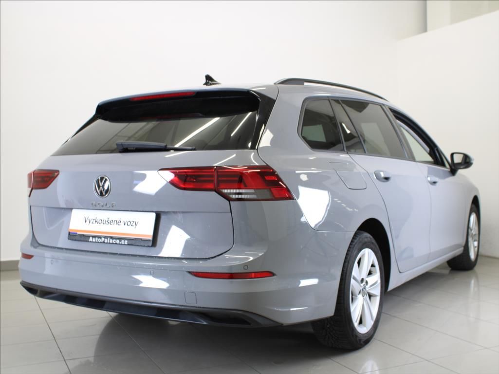 Volkswagen Golf, 1,5 TSI Life Variant 141tkm.ČR - fotka 3