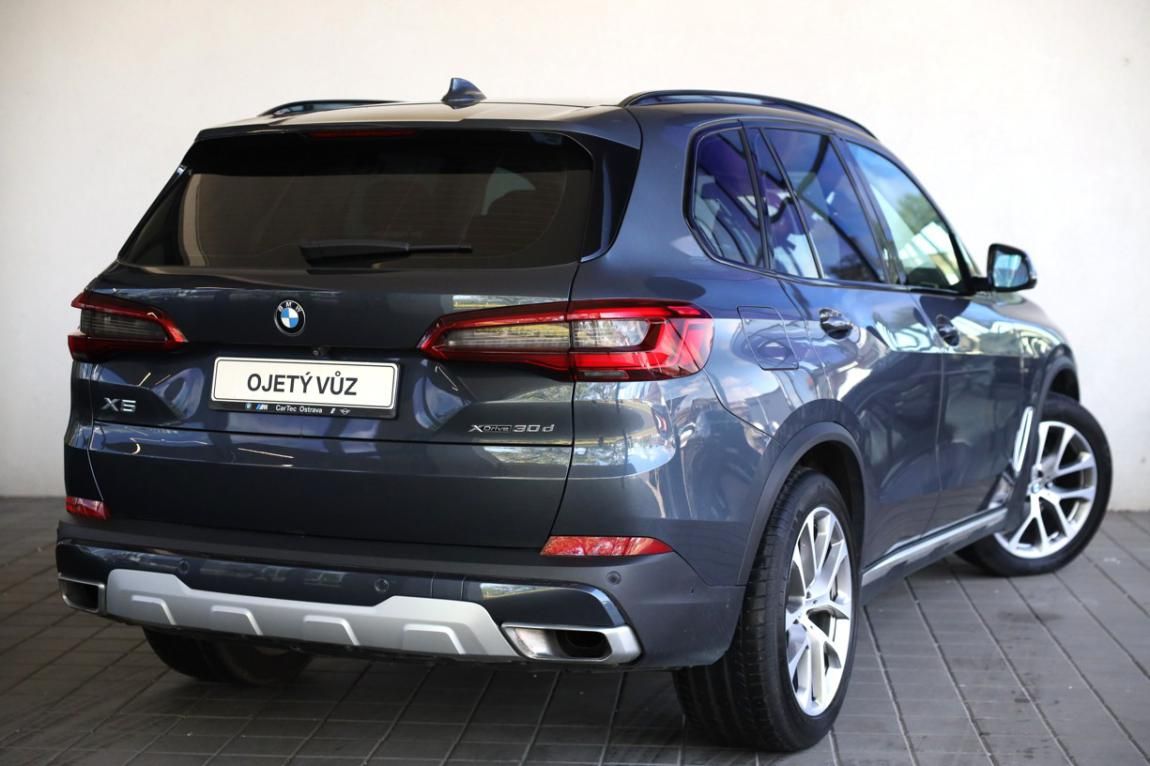 BMW X5, xDrive30d - fotka 3