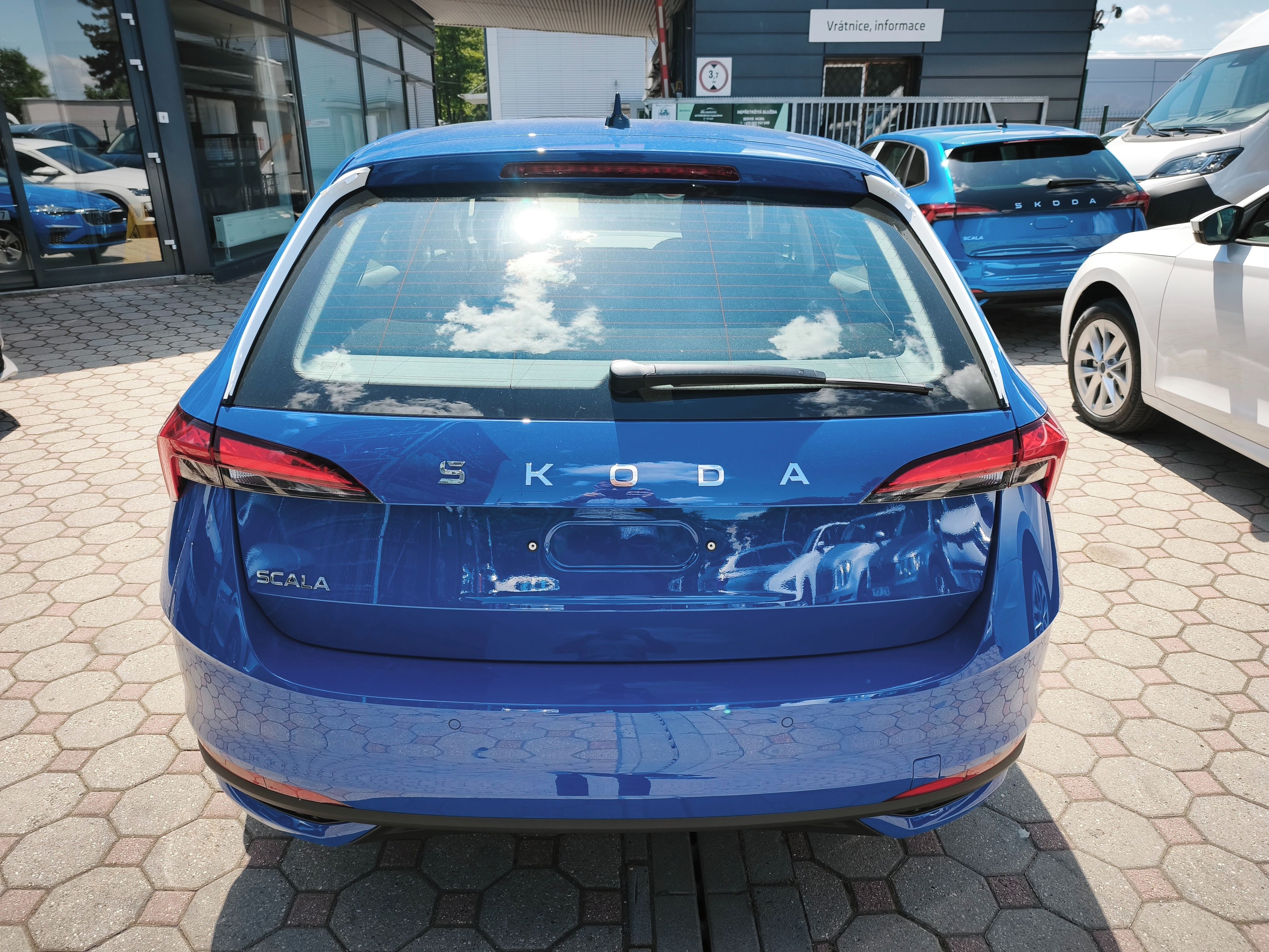 Škoda Scala, Classic 1,0TSI 85kW 6-st. man. - fotka 4