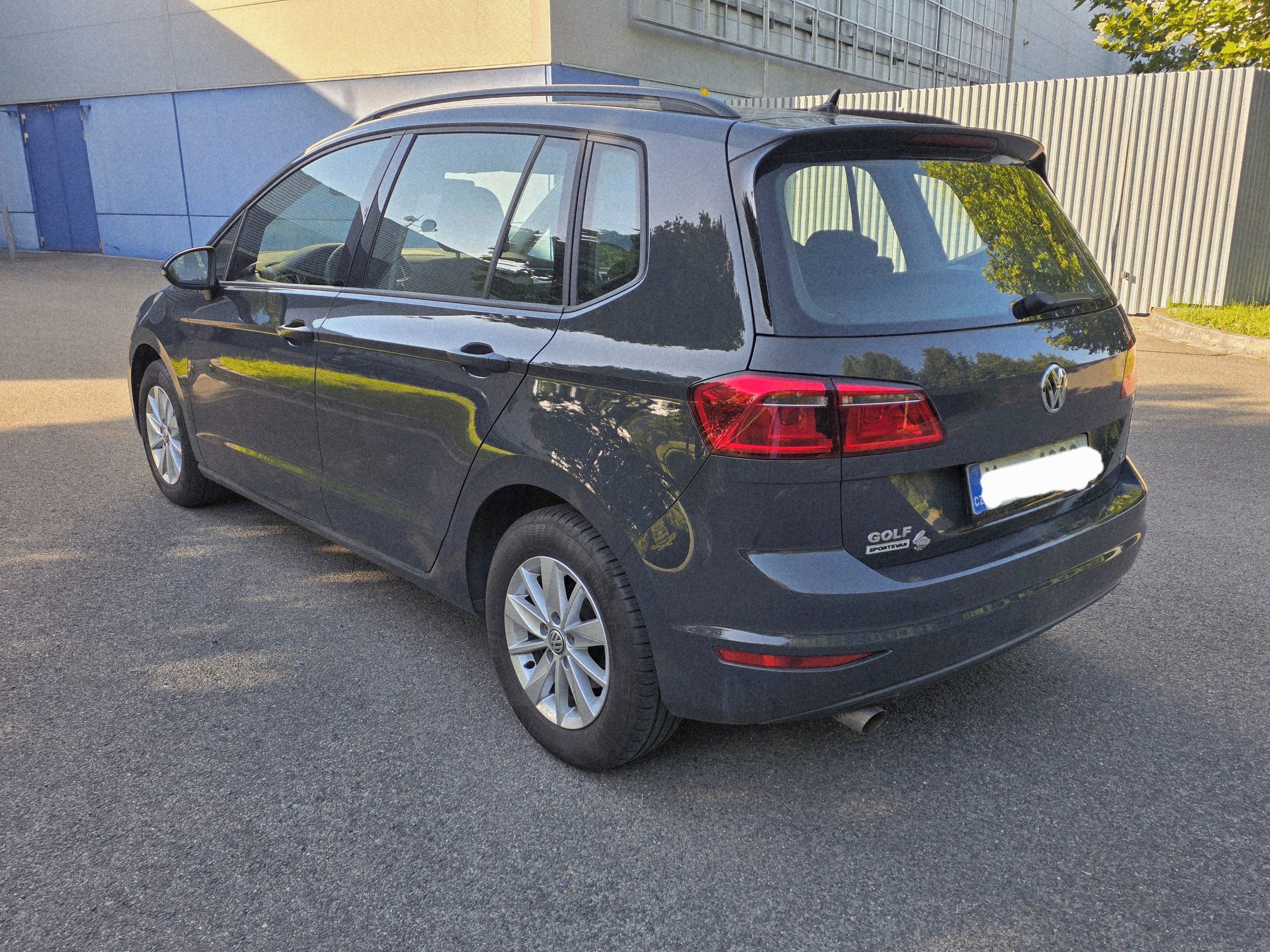 Volkswagen Golf Sportsvan, 1,6tdi 85kw - fotka 3