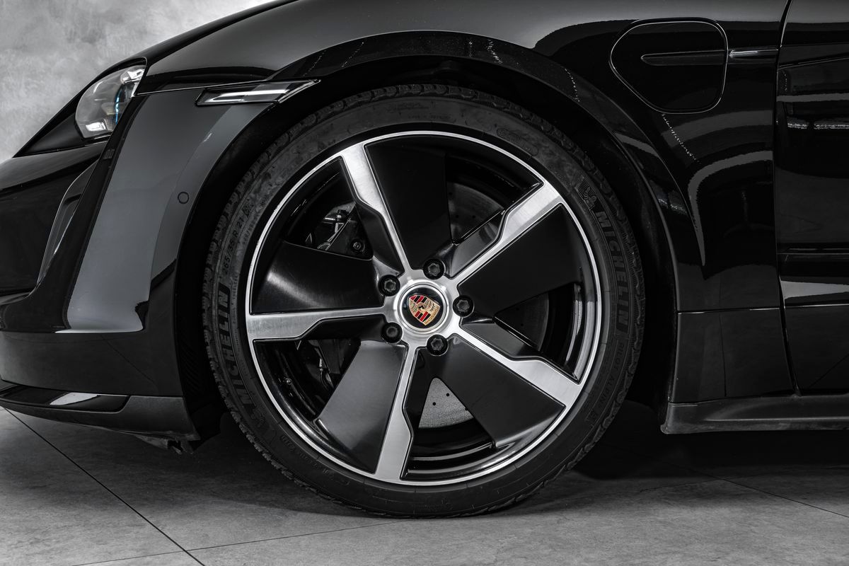 Porsche Taycan, Turbo S Keramiky Pano 360 - fotka 2