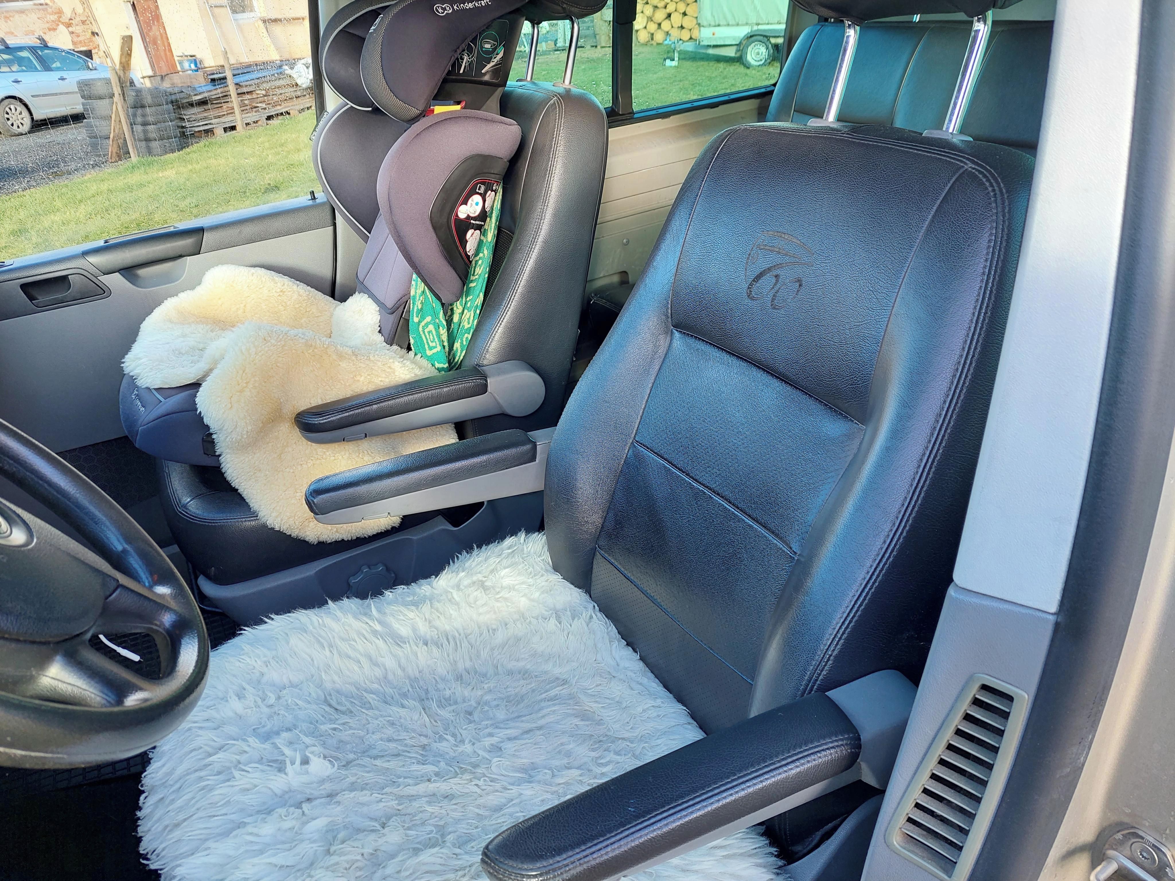 Volkswagen Multivan - fotka 5