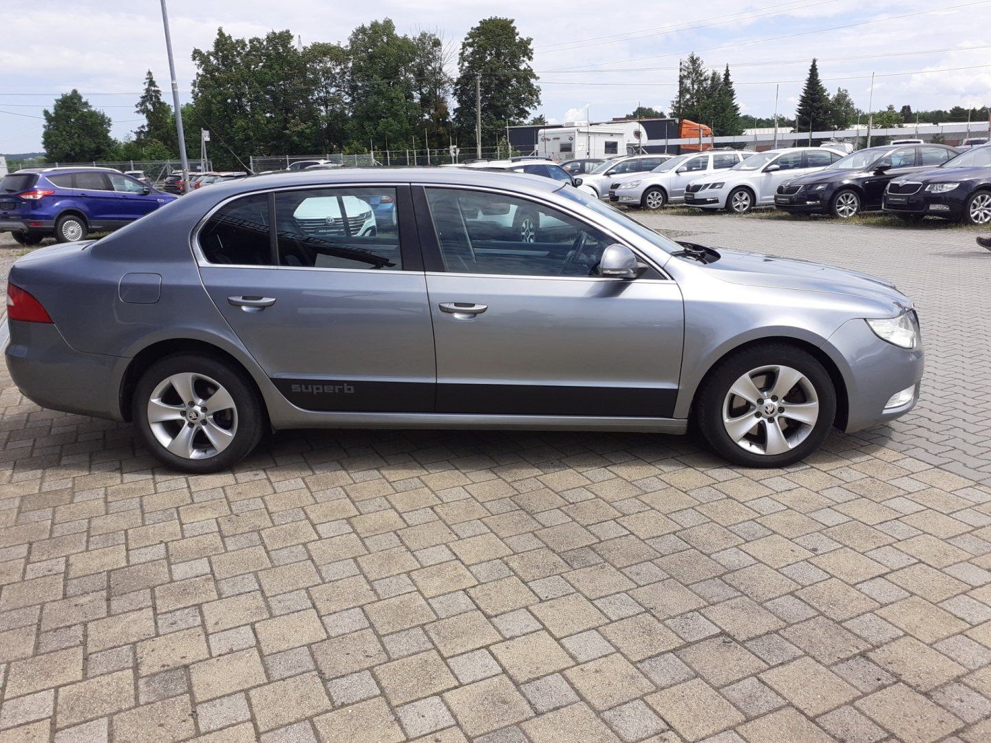 Škoda Superb, 2.0 TDi  ČR - fotka 3