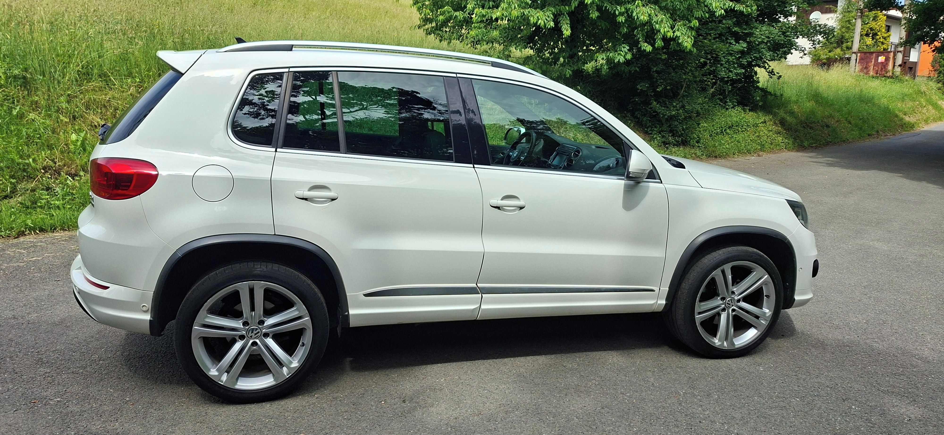 Volkswagen Tiguan, R-line, 130 KW 4x4,DSG, 2.maj. - fotka 4