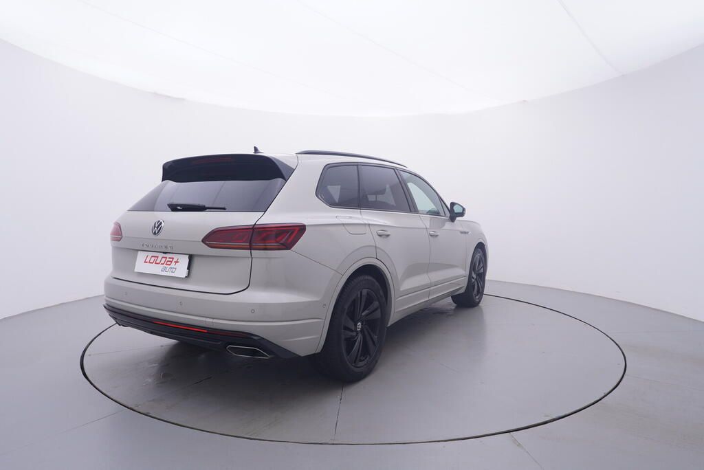 Volkswagen Touareg, R Line 3.0 TDI 210 kW - fotka 5