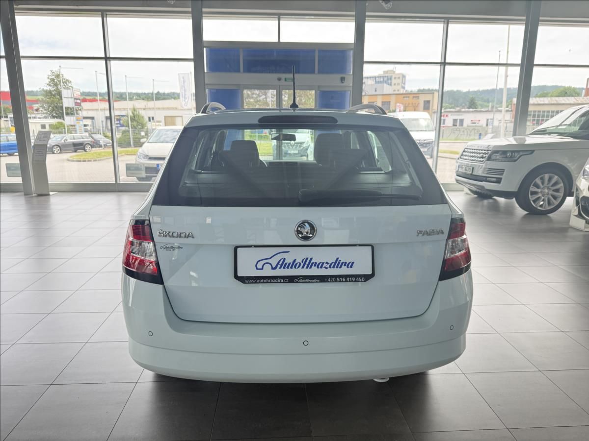 Škoda Fabia, 1,2   TSI 66kW,SERVISKA - fotka 5