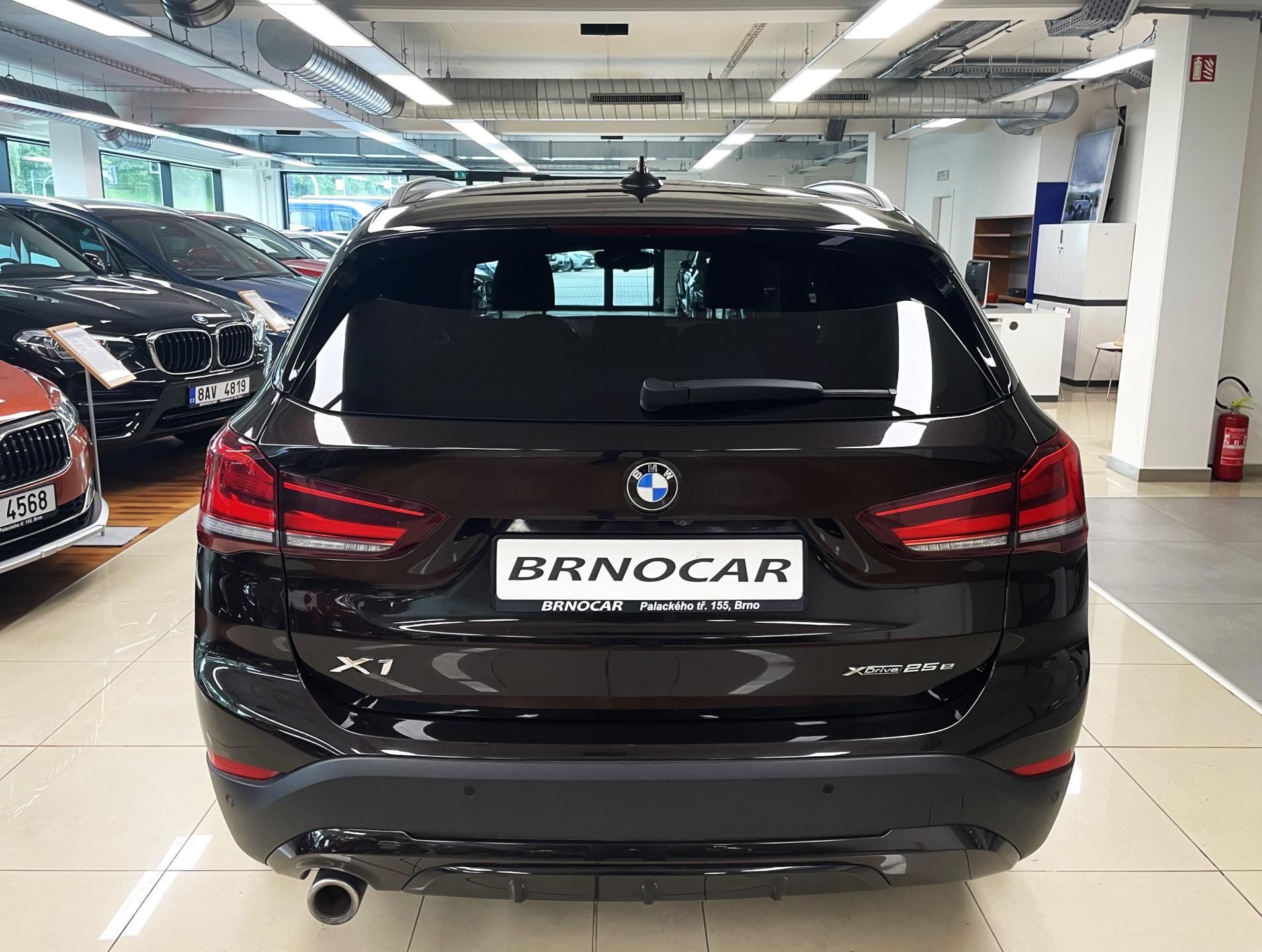 BMW X1, xDrive25e, ČR, 1.MAJ - fotka 5