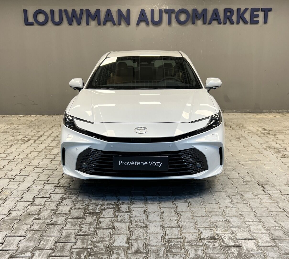Toyota Camry, 2.5 Hybrid AT EXECUTIVE - fotka 6