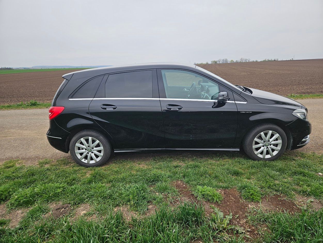 Mercedes-Benz Třídy B, Mercedes B 180 CDi - fotka 3