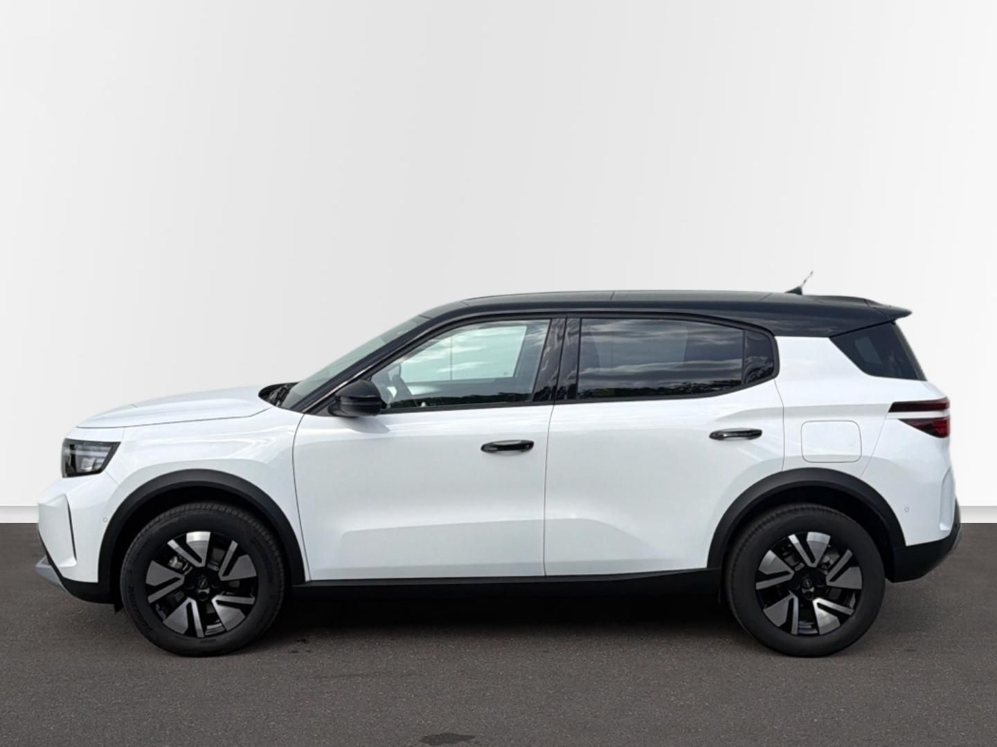 Opel Frontera, 1.2Hybrid Turbo 145k  107kW GS - fotka 2