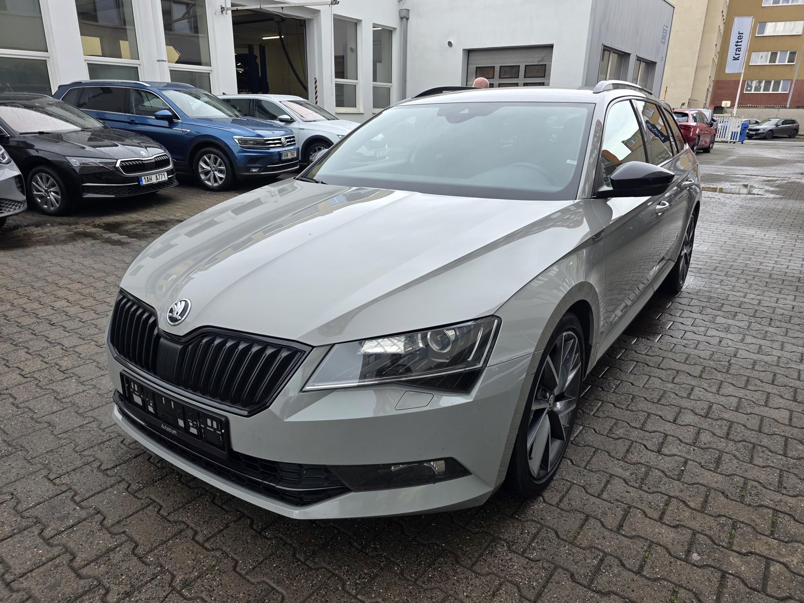 Škoda Superb, 4x4 2.0 TDI 140kW DSG - fotka 2