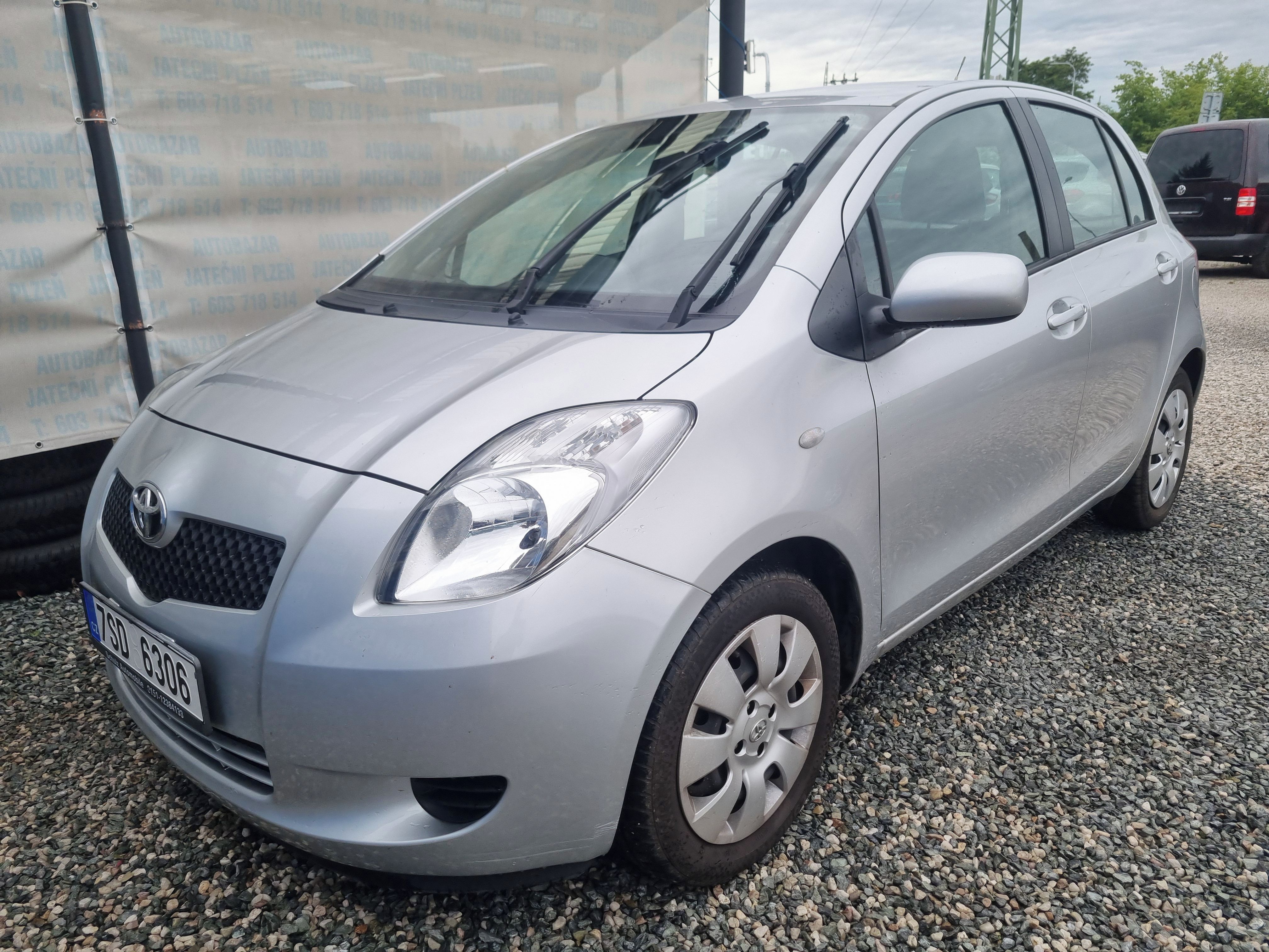 Toyota Yaris, 1.3 VVT-I 64 KW - fotka 5