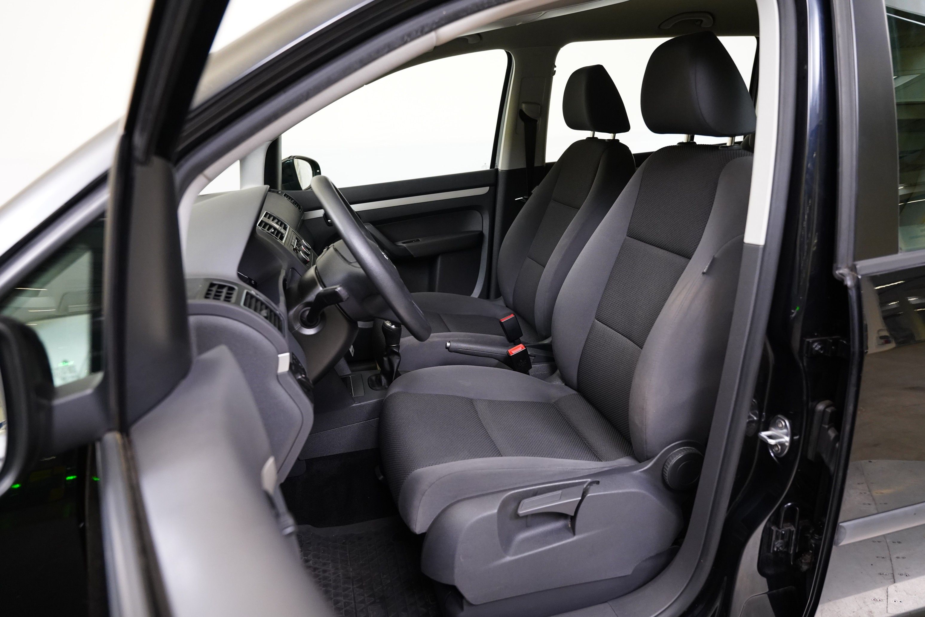 Volkswagen Touran, 1.4 TSI 103 kW Trendline - fotka 5
