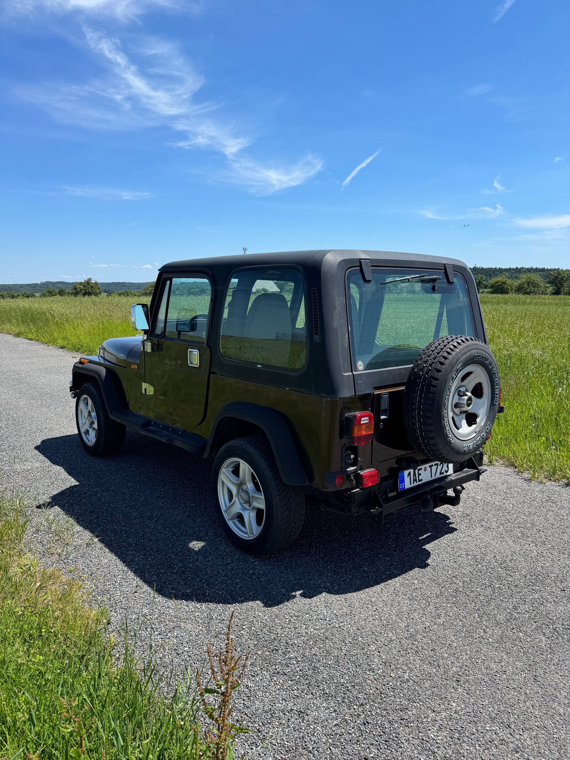 Jeep Wrangler, YJ 2.5 - fotka 5
