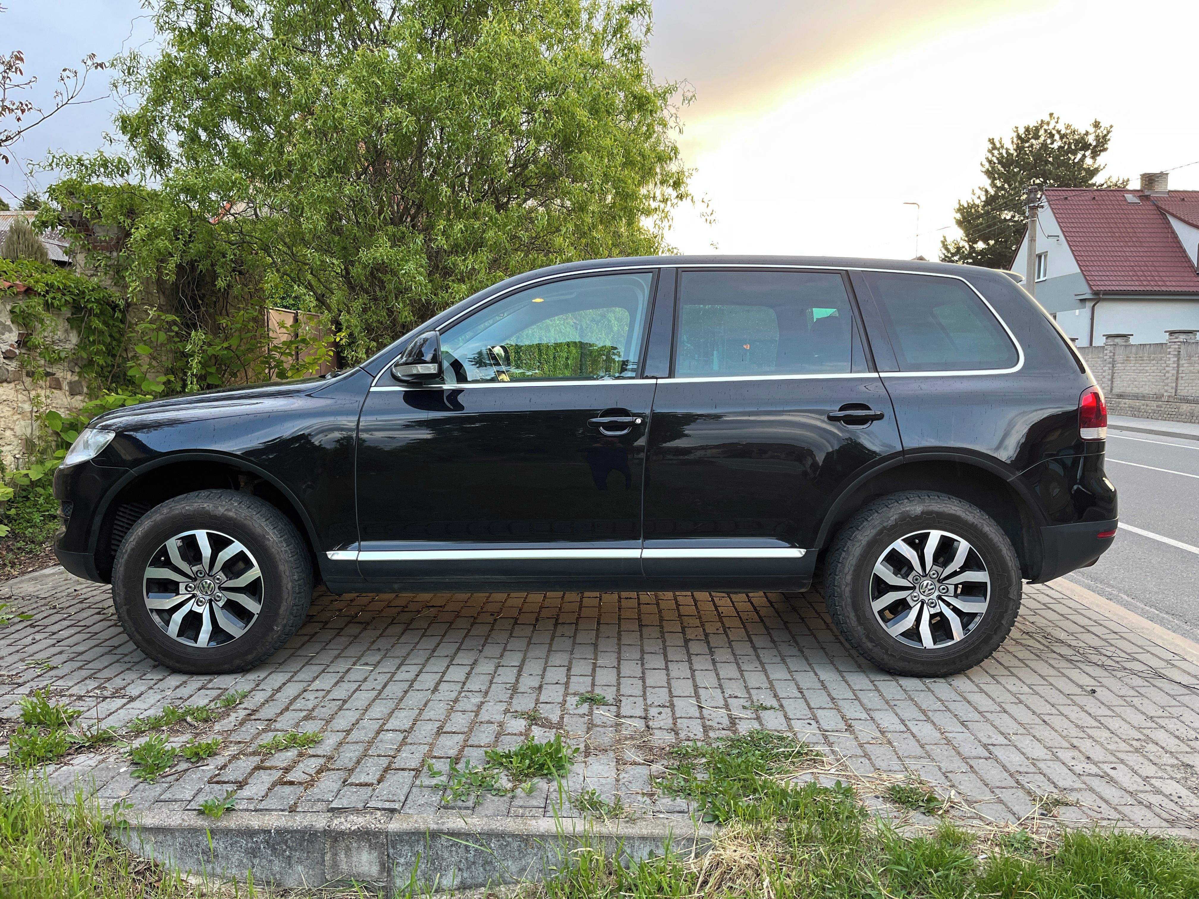 Volkswagen Touareg, 2,5TDI 128kW, 4x4, kůže, 1 maj - fotka 3