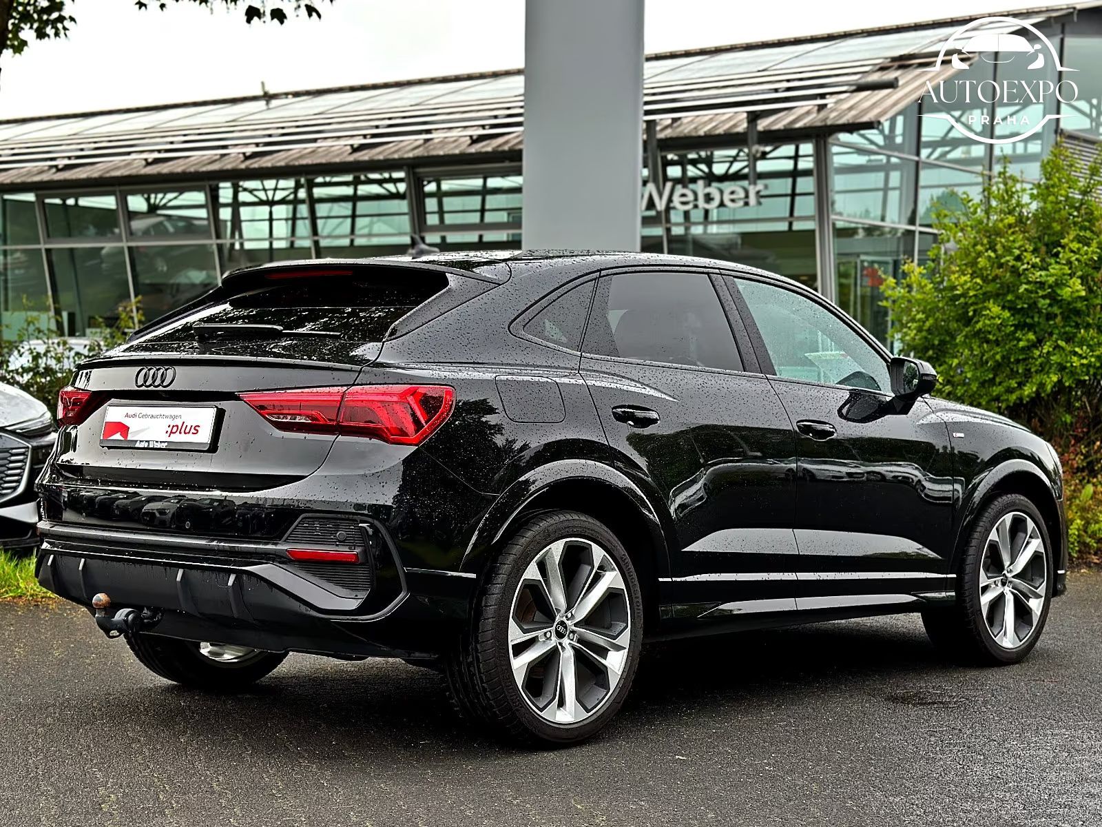 Audi Q3, Sportback 35TFSI S LINE BLACK - fotka 2