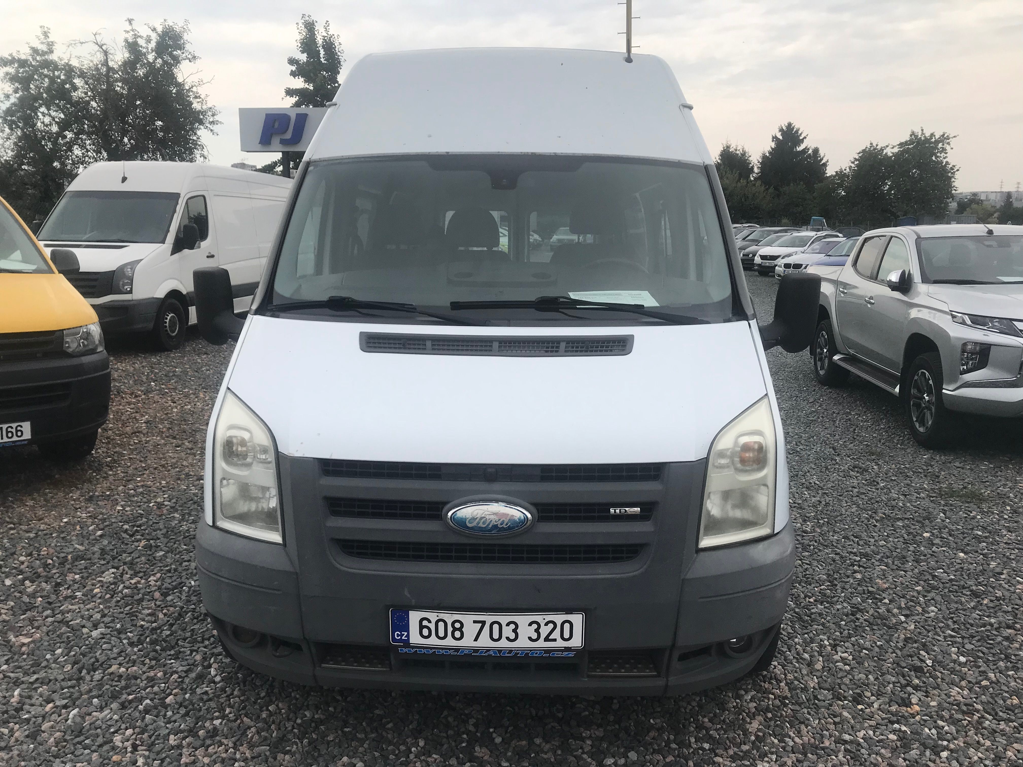 Ford Transit, 2.2 TDCI 81 KW L3H3 9-MÍST - fotka 2