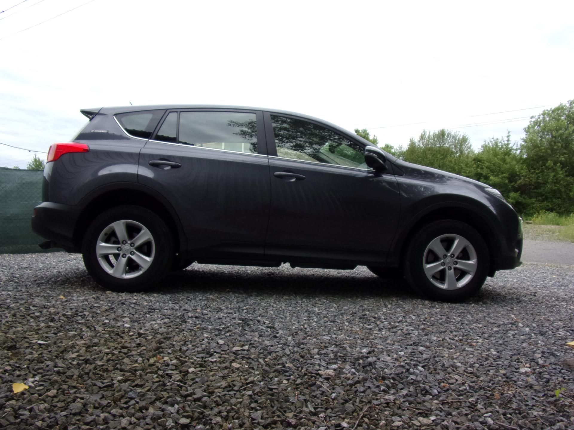 Toyota Rav4, 2.0D-4D91kW ACTIVE SERVISOVANÉ - fotka 4