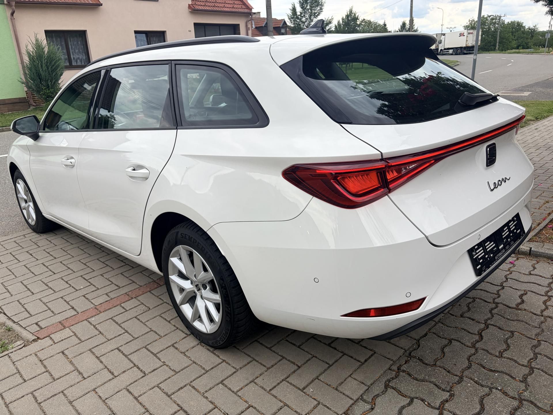 Seat Leon, SP 2.0TDI 110KW DSG STYLE LED - fotka 3