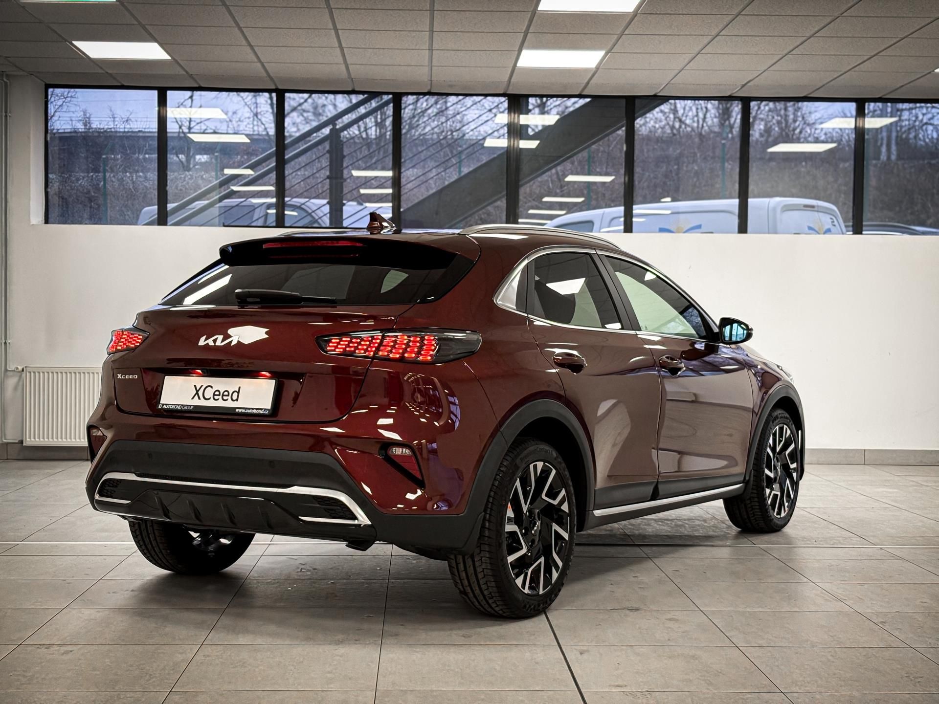 Kia XCee´d, 1,6 T-GDi GPF 7DCT STEEL EDITI - fotka 4