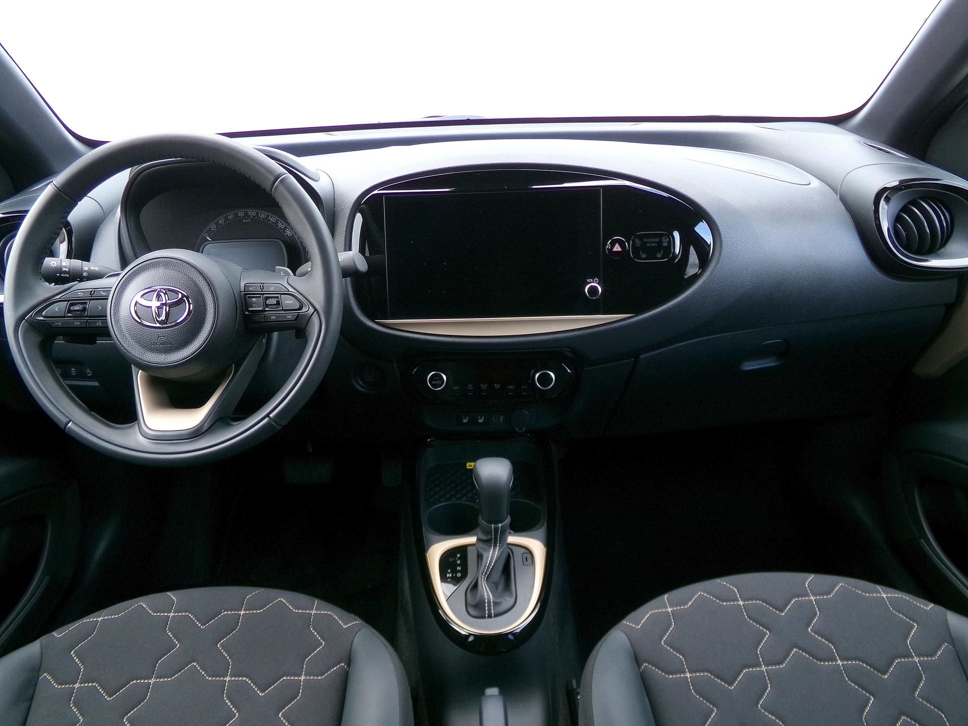 Toyota Aygo, X EXECUTIVE SMART 1.0 VVT-i AT - fotka 2