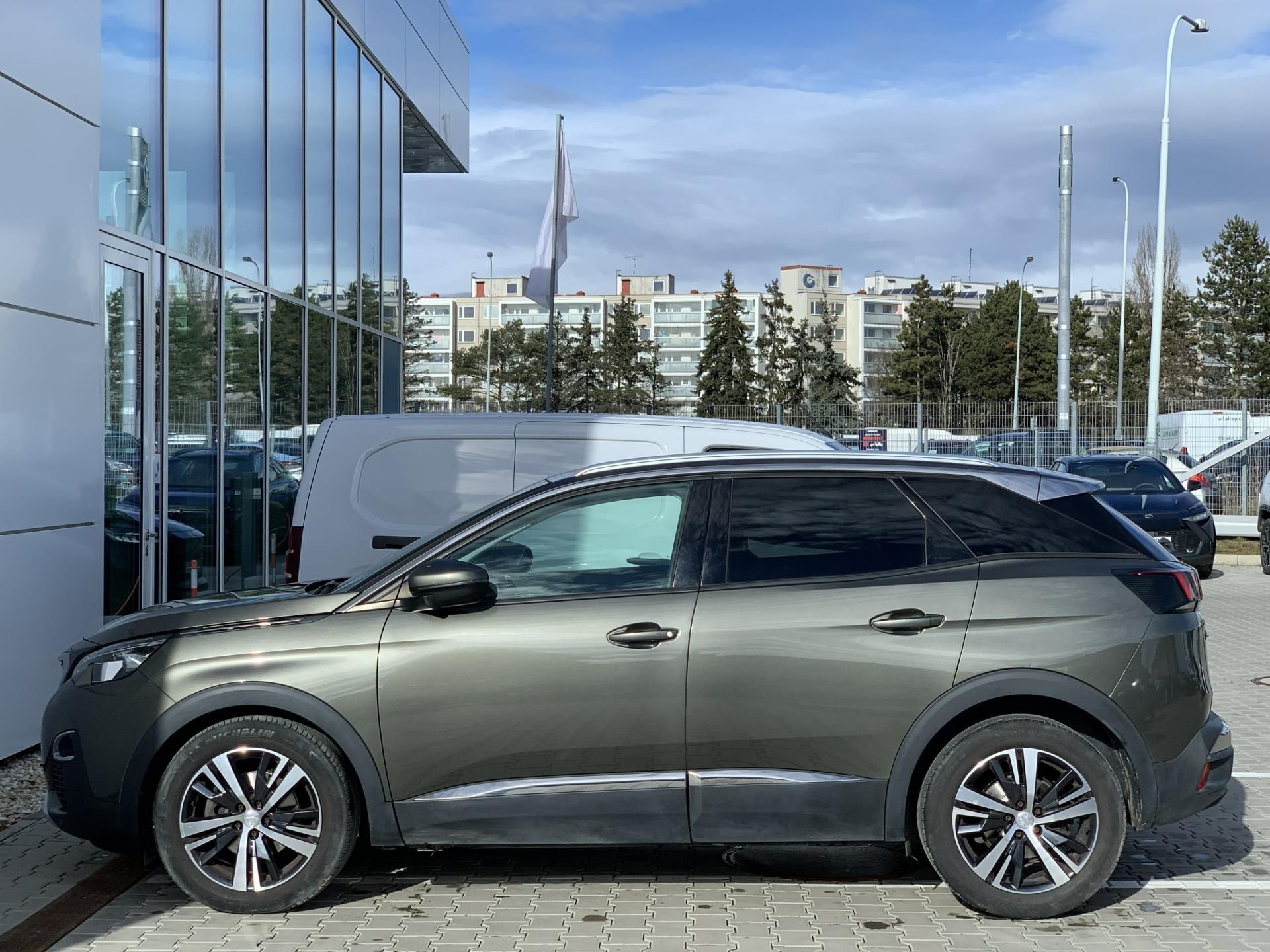 Peugeot 3008, ALLURE 2.0 BlueHDi 110kW MAN6 - fotka 4
