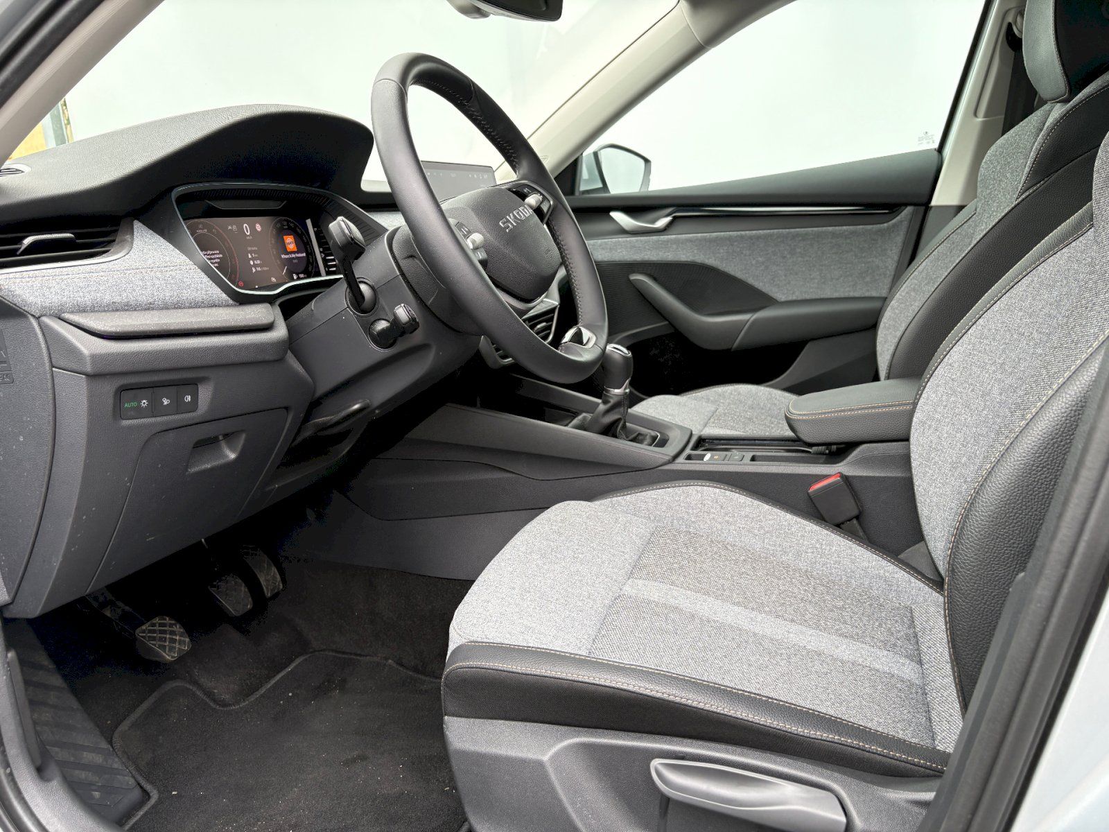Škoda Octavia, 2.0 TDI 85kW Fresh - fotka 6