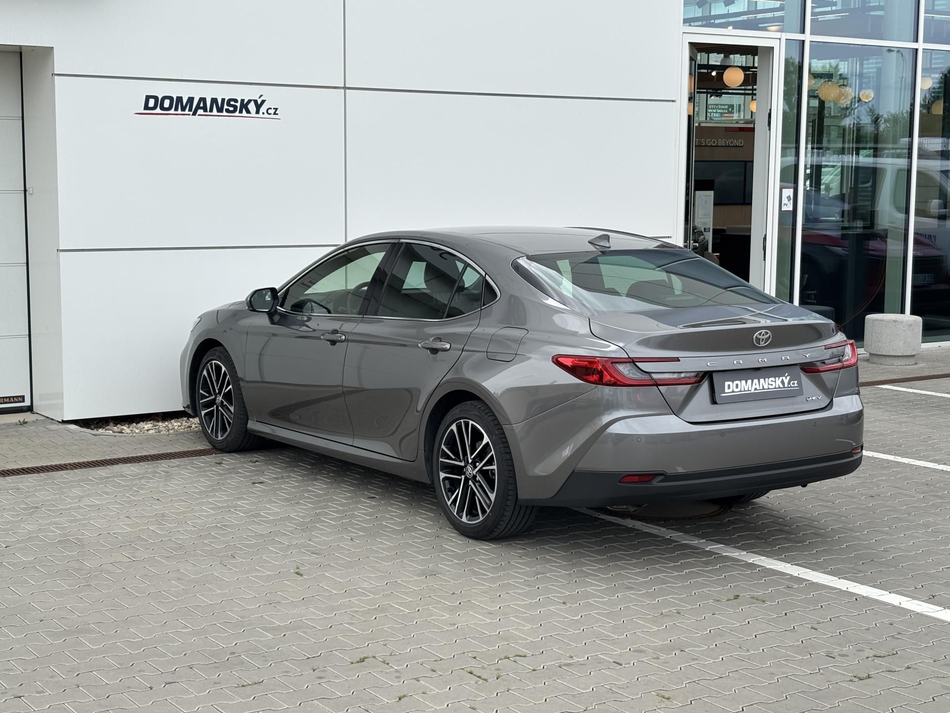 Toyota Camry, PRESTIGE 2.5 HEV AT - fotka 2