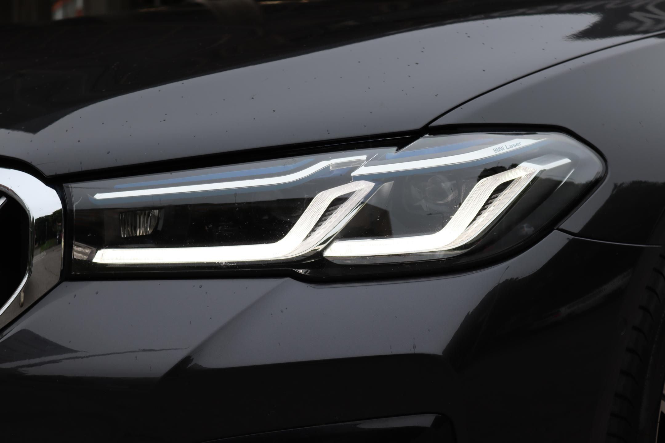 BMW Řada 5, 540D XDRIVE G30 M-PAKET 250kW - fotka 4